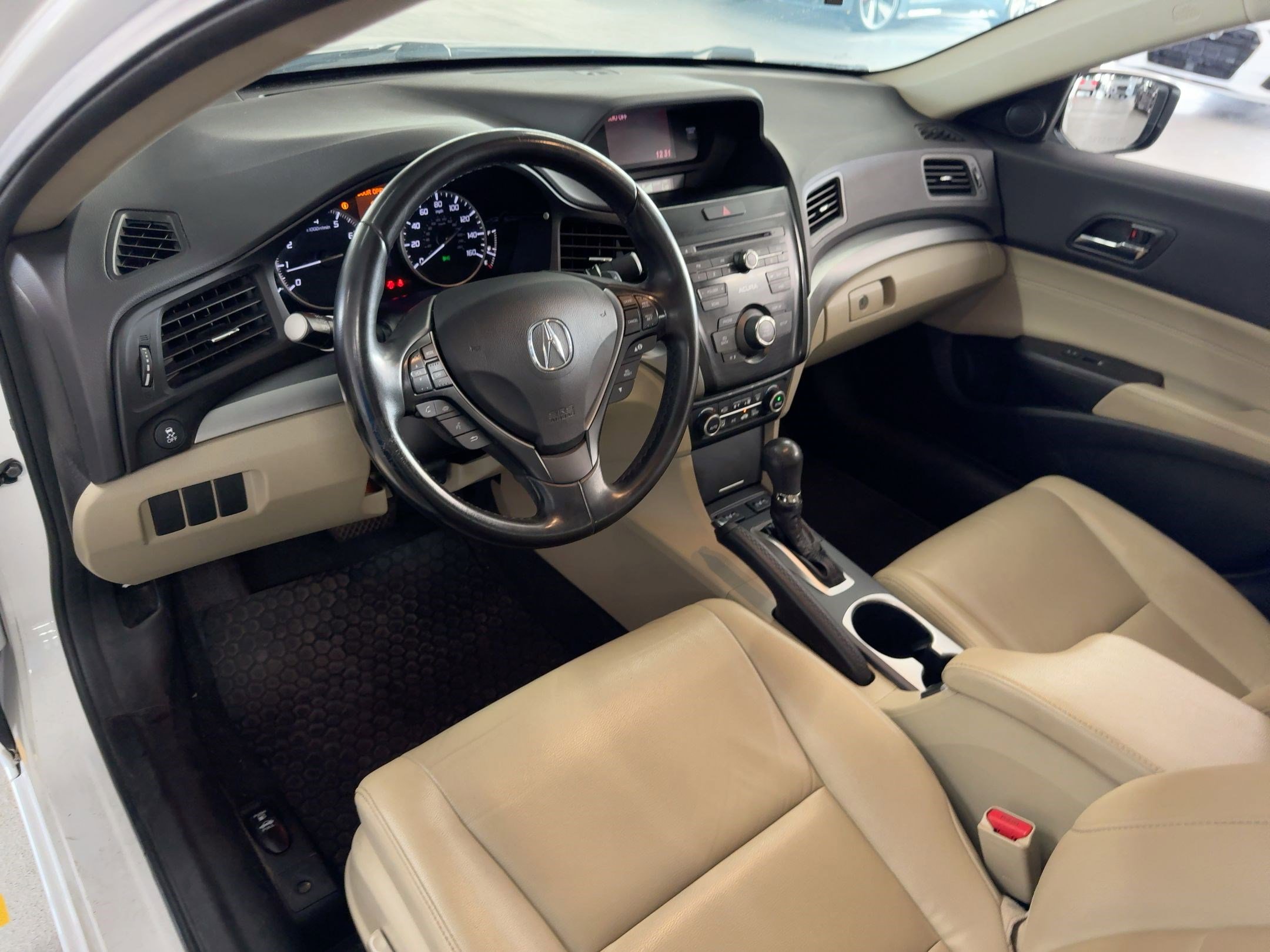 2017 Acura ILX Base Plus photo 3