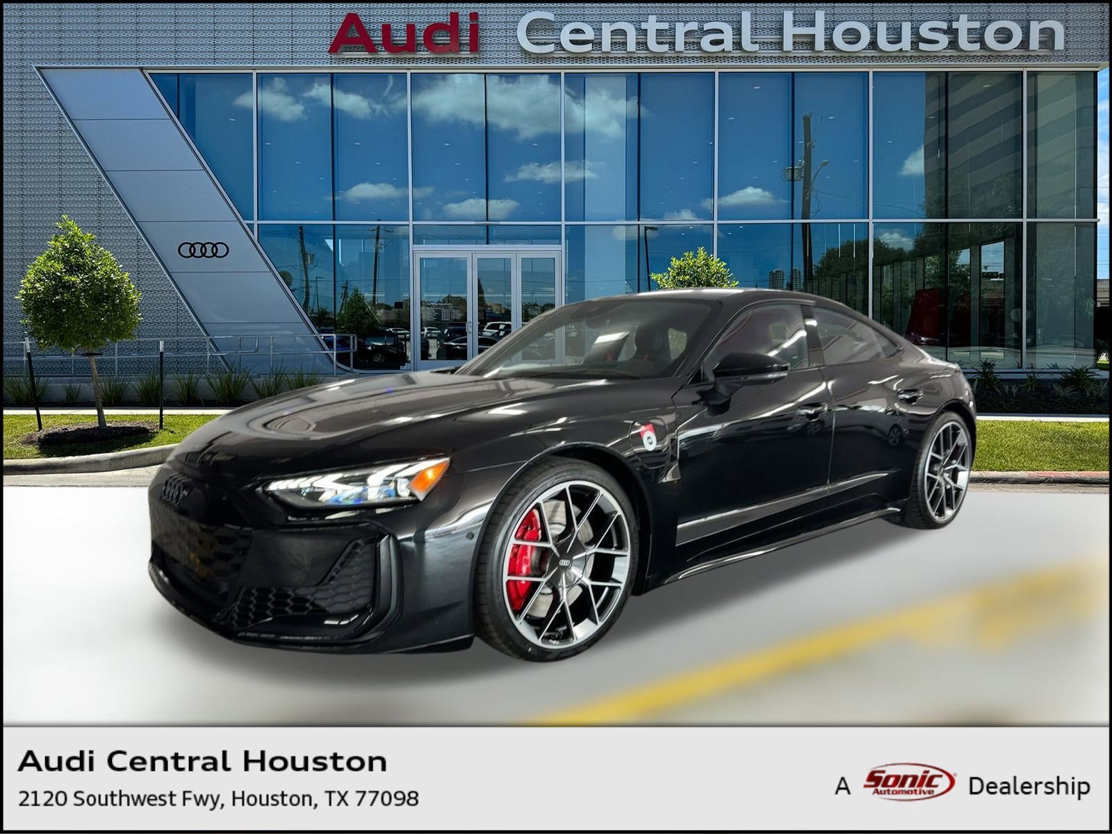 2026 Audi RS e-tron GT Performance Base's photo