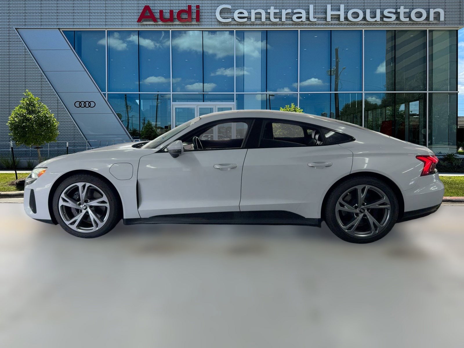 Used 2023 Audi e-tron GT Premium Plus with VIN WAUFJBFW3P7002953 for sale in Houston, TX