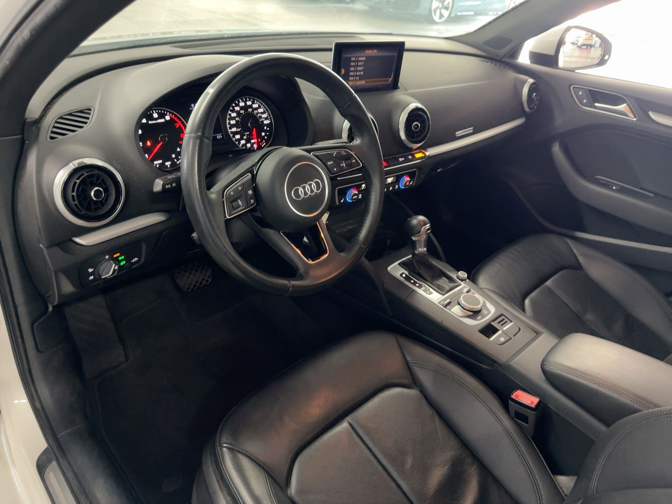 2018 Audi A3 Premium photo 3