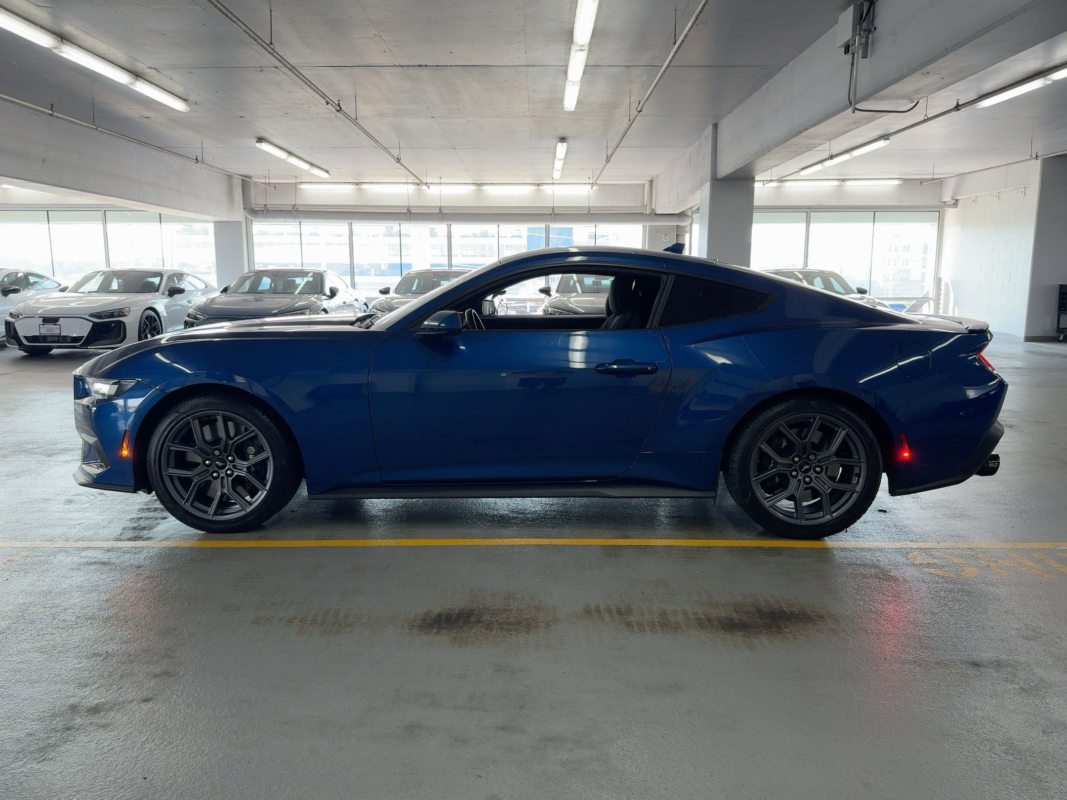 2024 Ford Mustang EcoBoost photo 2