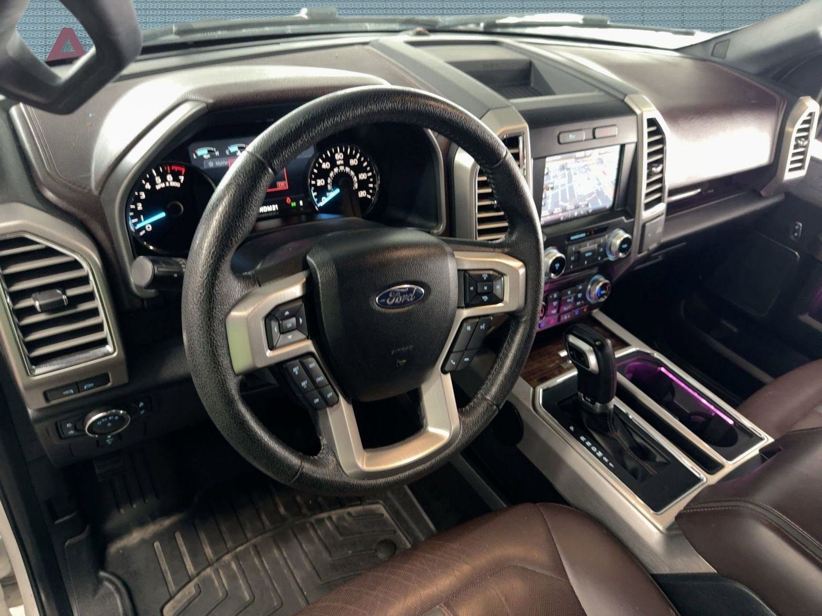 2015 Ford F-150 Platinum photo 2