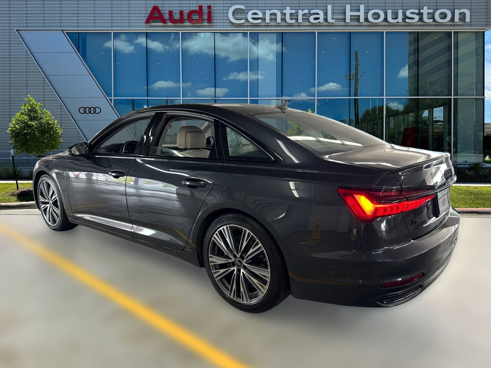 2022 Audi A6 Quattro Premium Plus photo 3