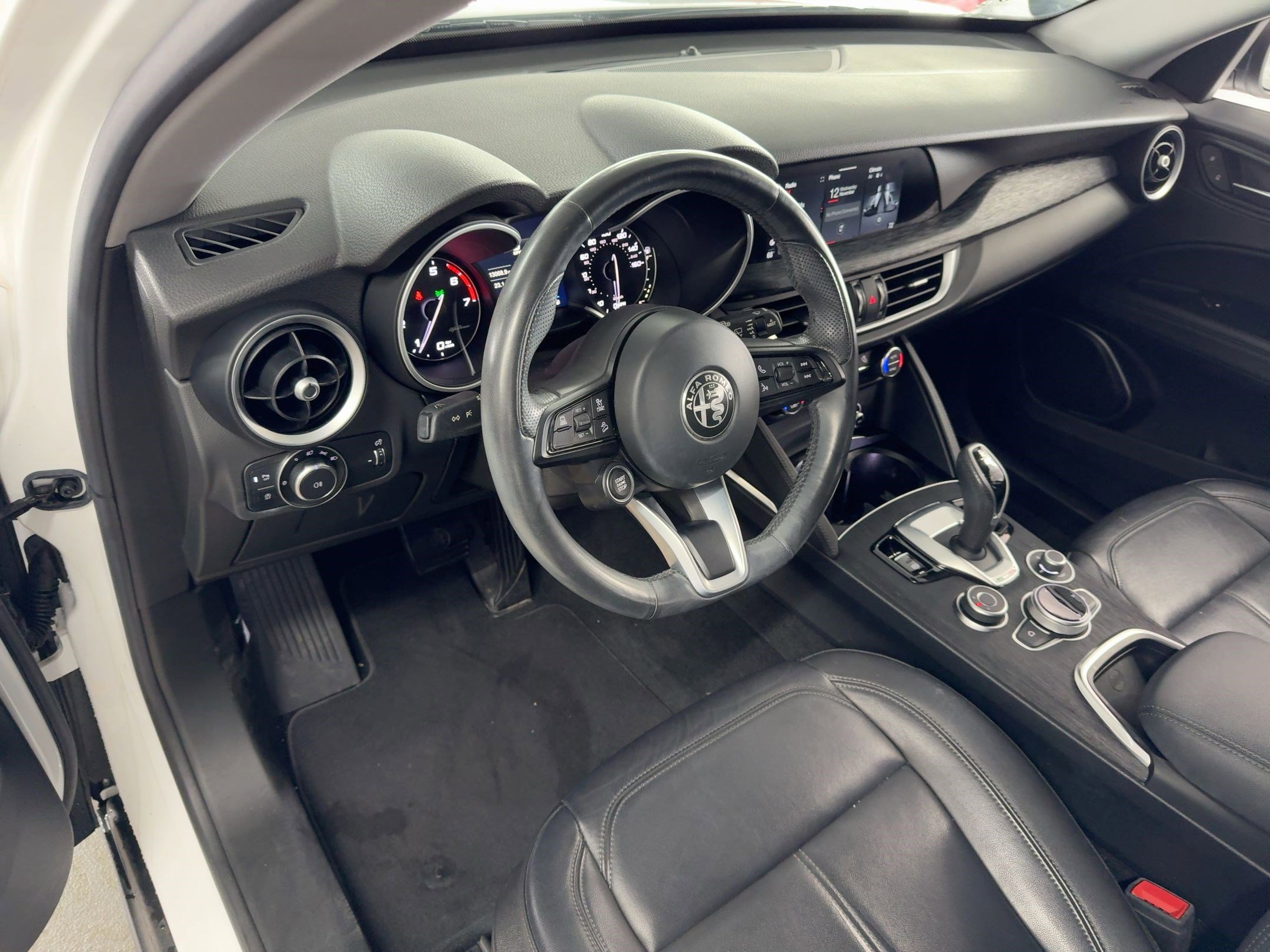 2021 Alfa Romeo Stelvio Sport Base photo 4