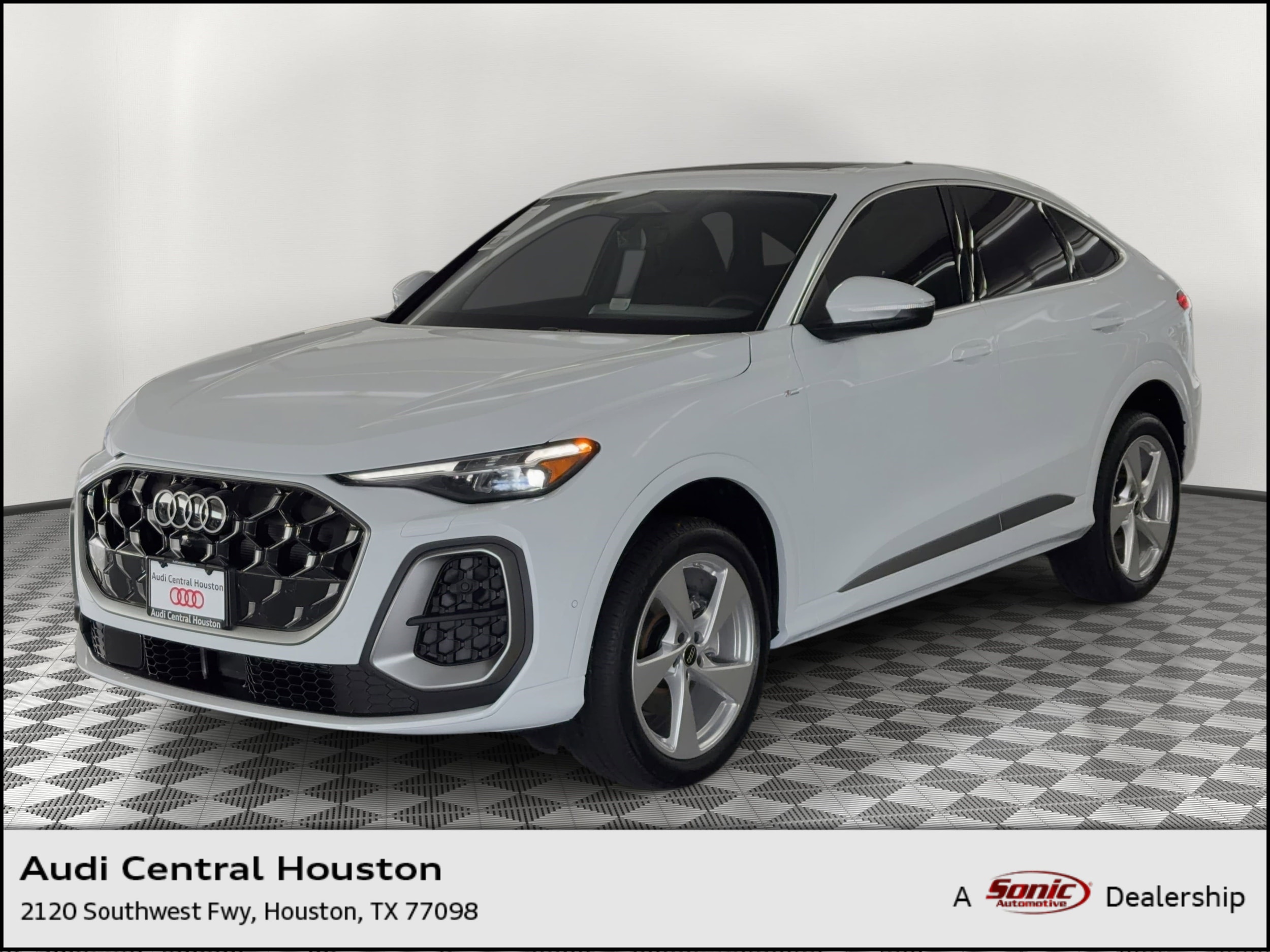 Q5 Sportback Premium Plus SUV