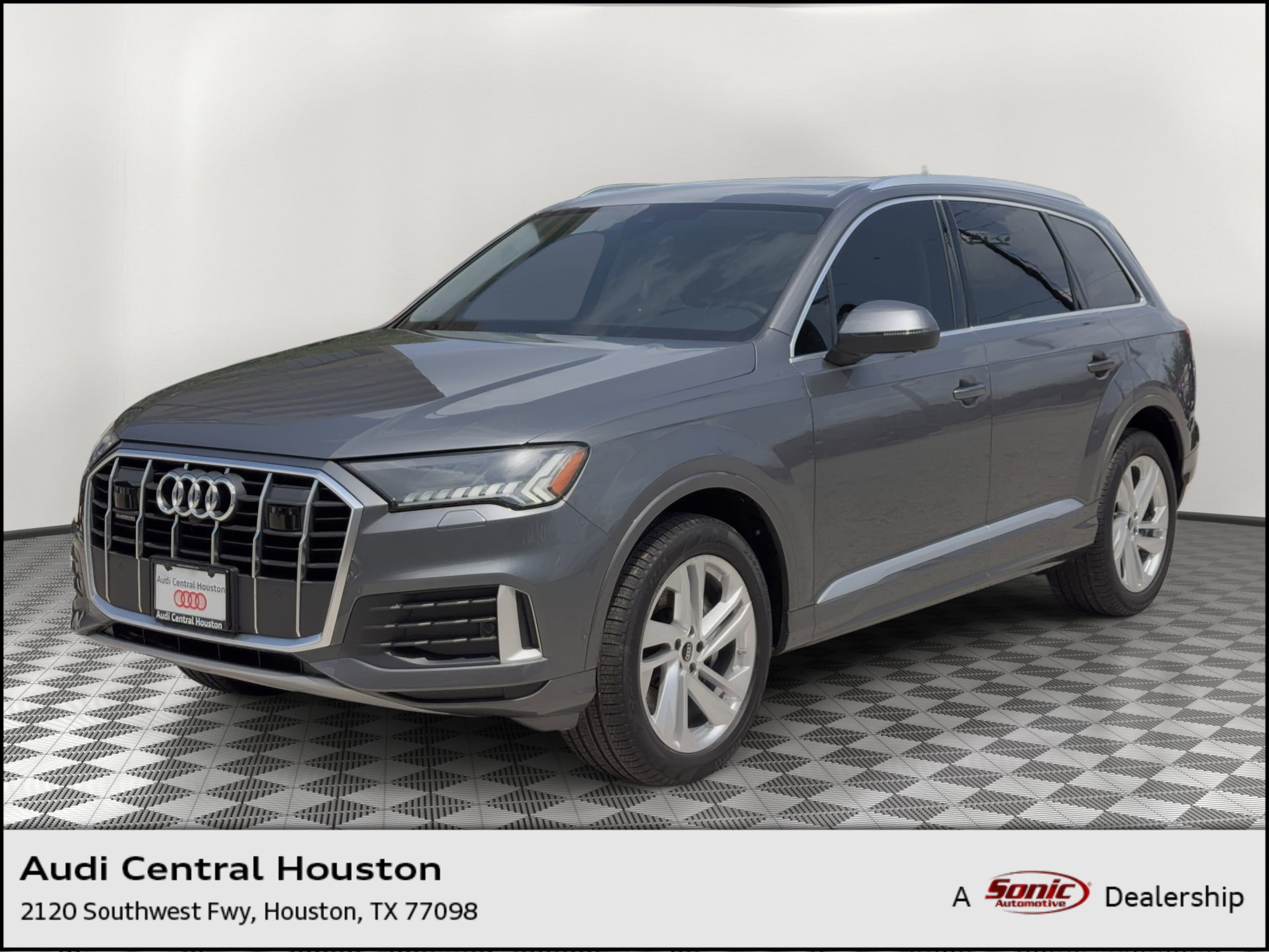 2023 Audi Q7 45 Premium Plus quattro Tiptronic's photo