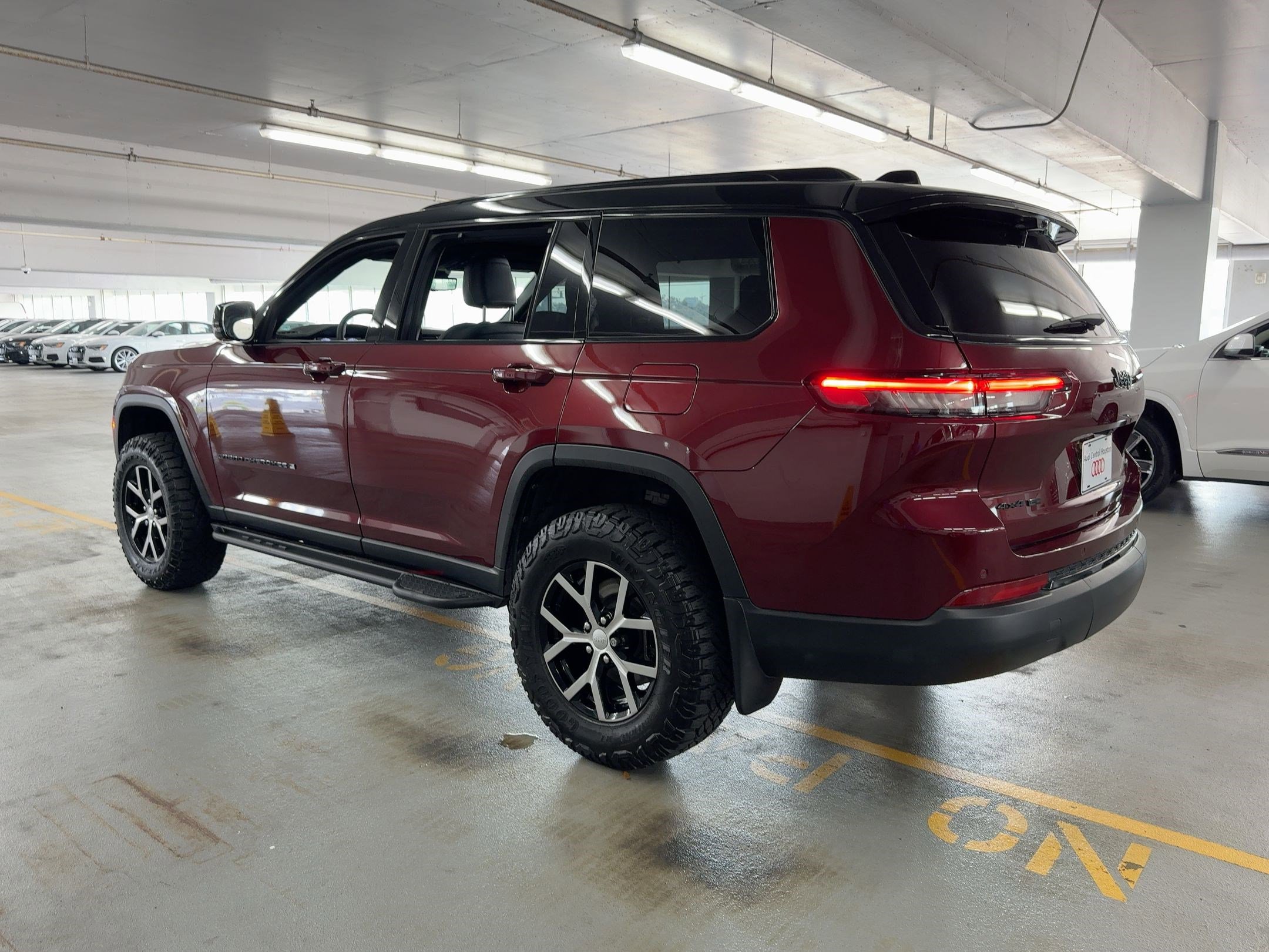 2024 Jeep Grand Cherokee Limited photo 3