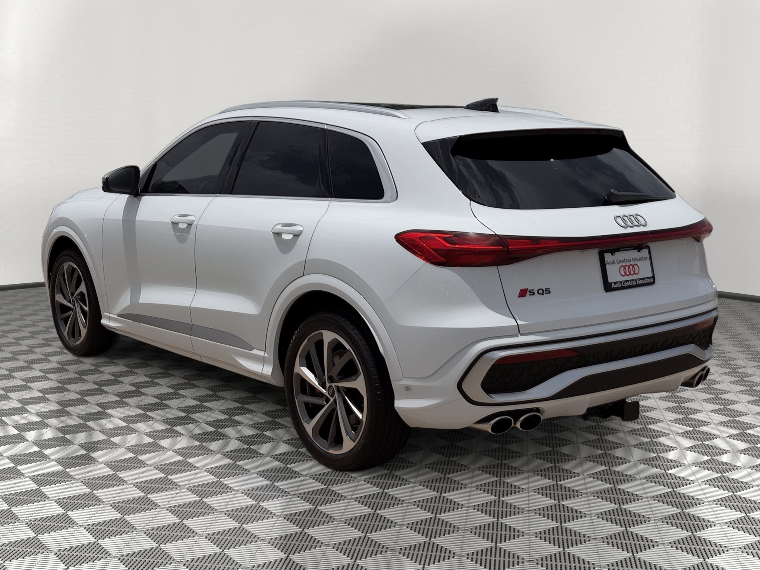 SQ5 Prestige SUV