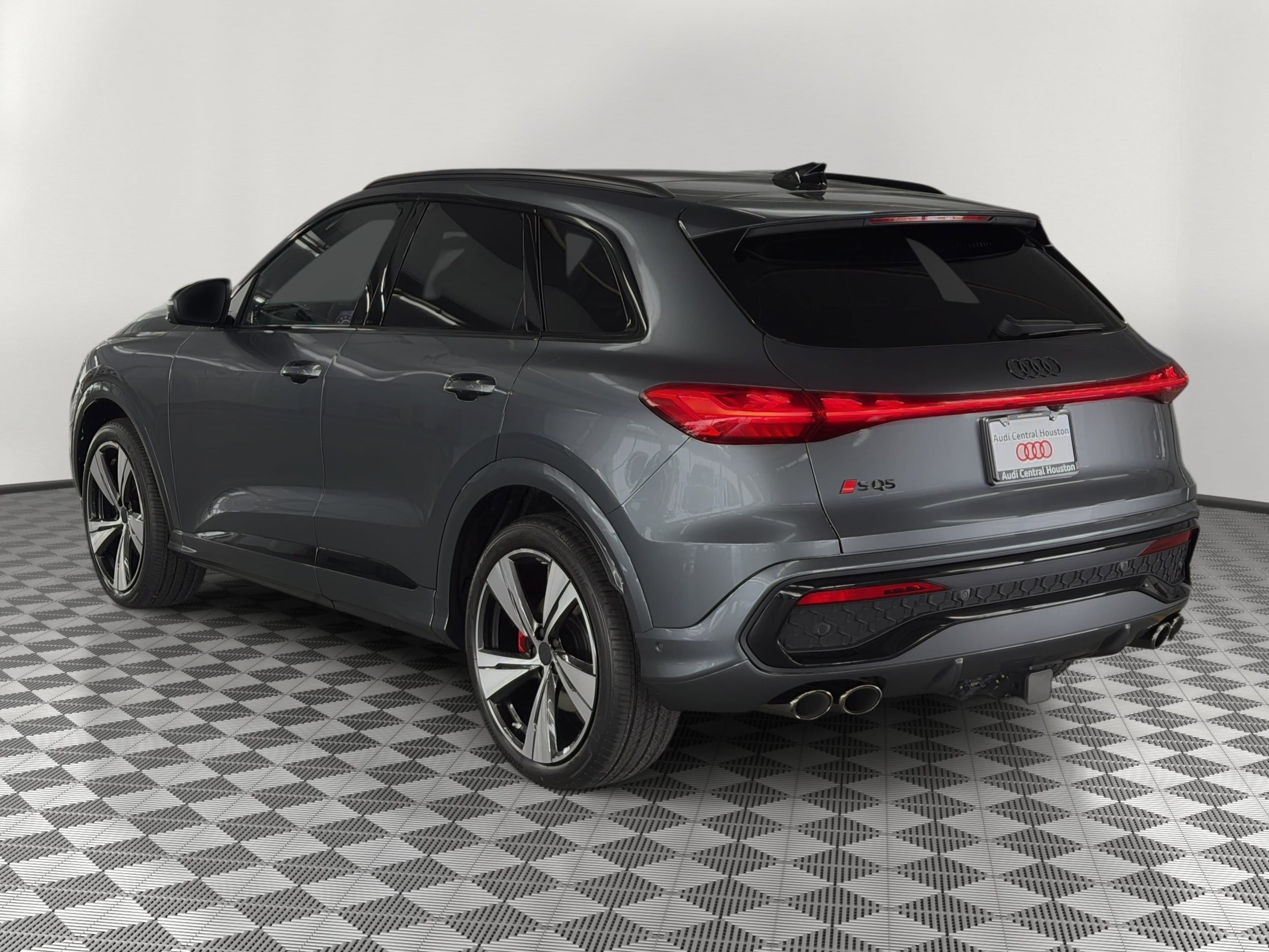 SQ5 Prestige SUV