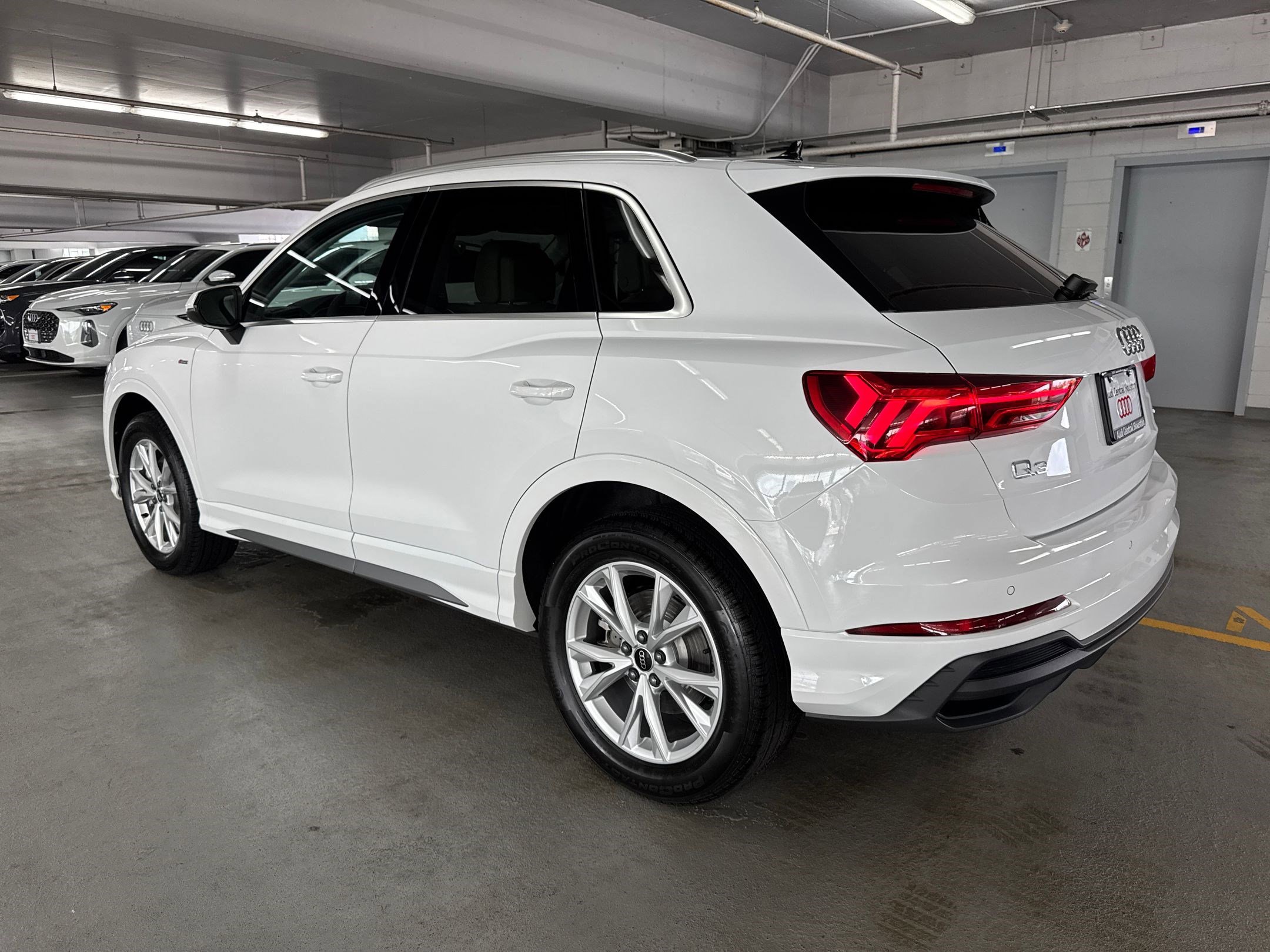 2025 Audi Q3 S line Premium photo 2