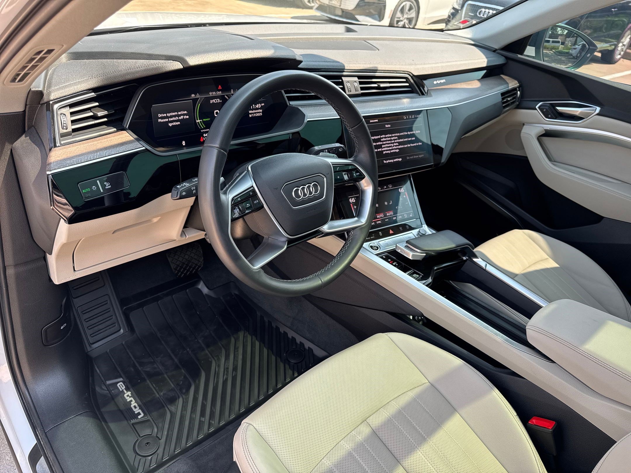 2024 Audi Q8 E-tron Premium Plus photo 4
