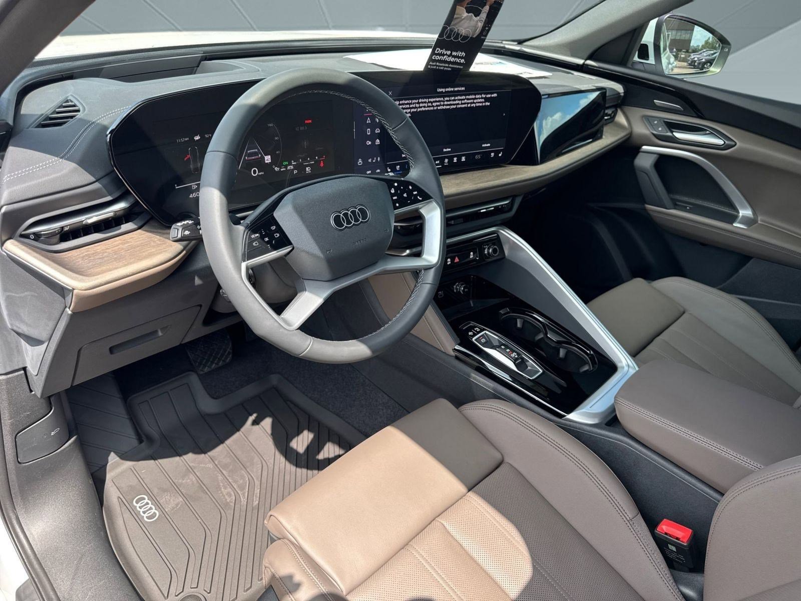 2025 Audi Q5 2.0T Premium Plus photo 4