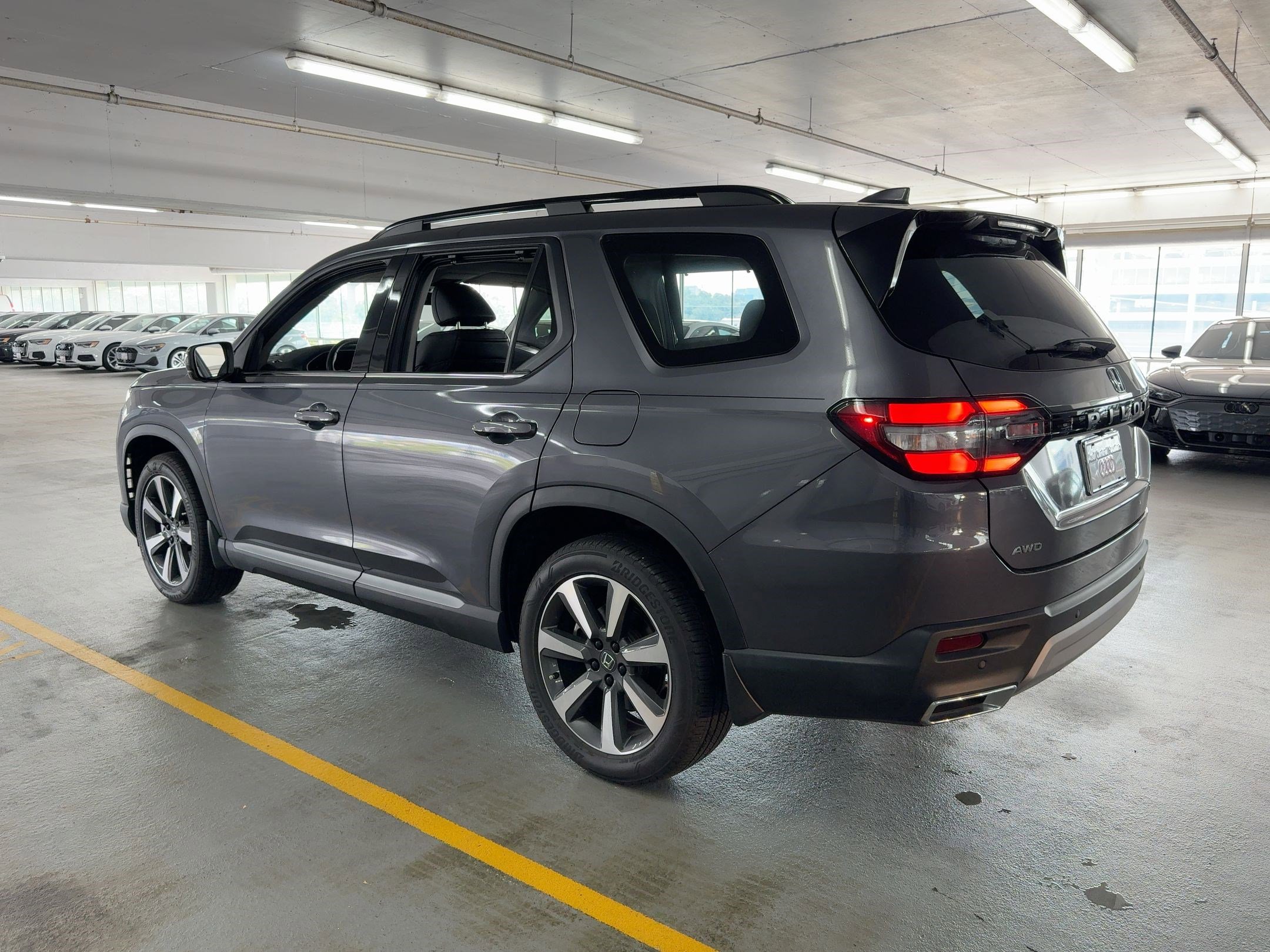 2024 Honda Pilot Elite photo 3