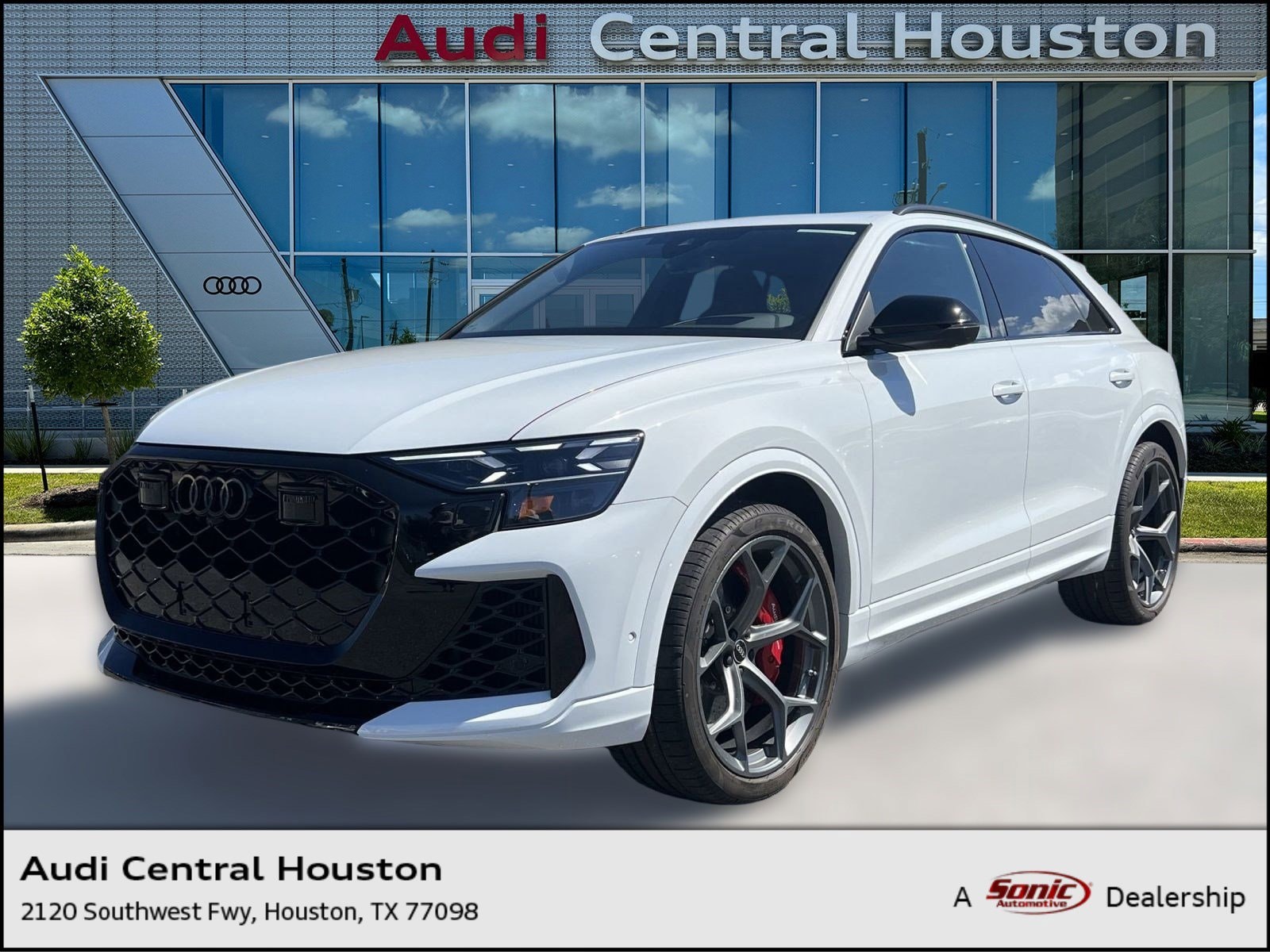 2025 Audi RS Q8 Base's photo