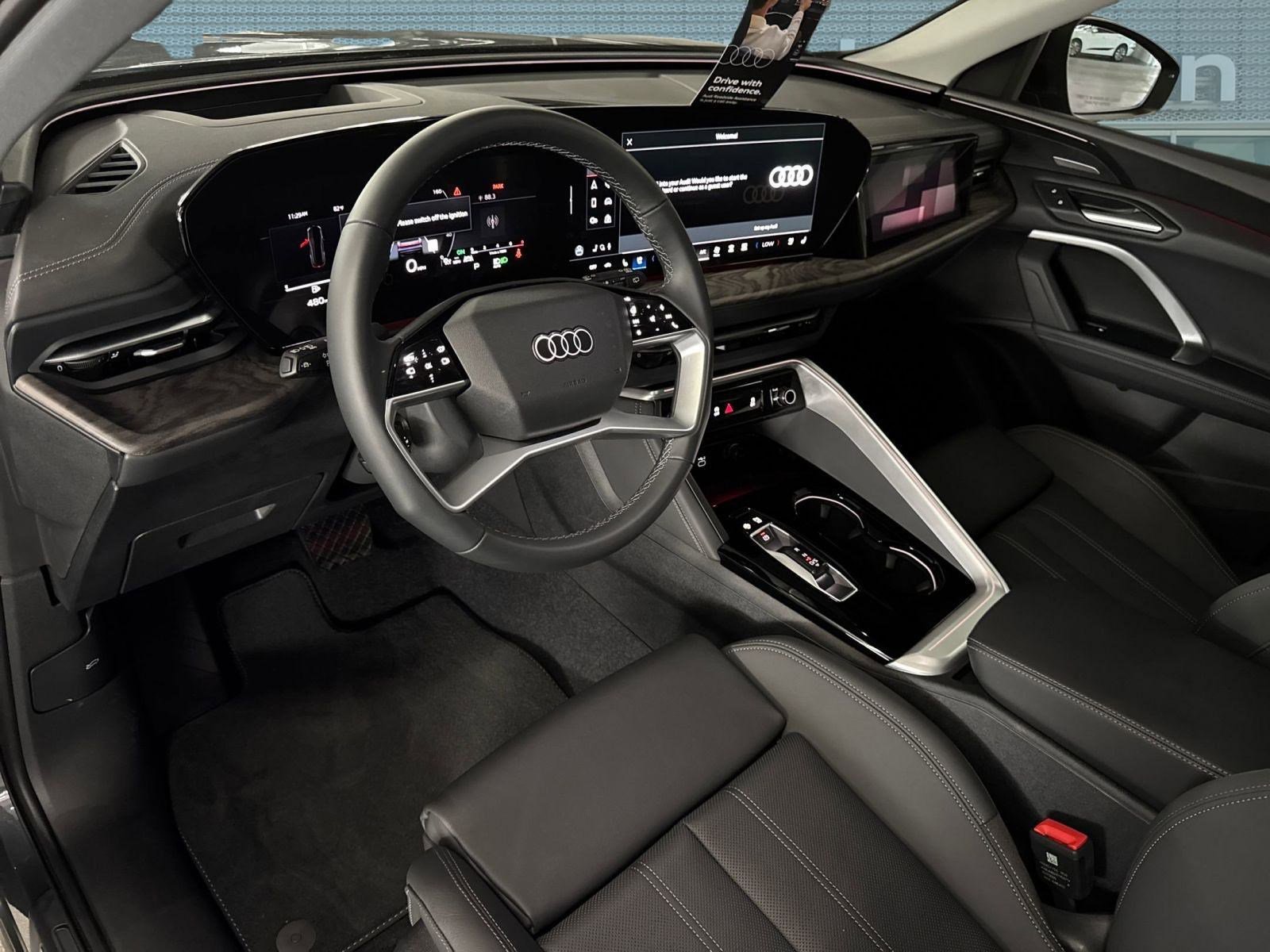 2025 Audi Q5 2.0T Prestige photo 3