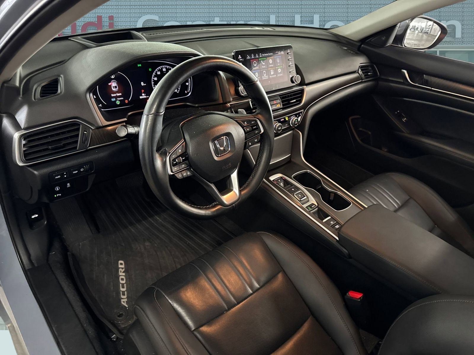 2022 Honda Accord Touring photo 4