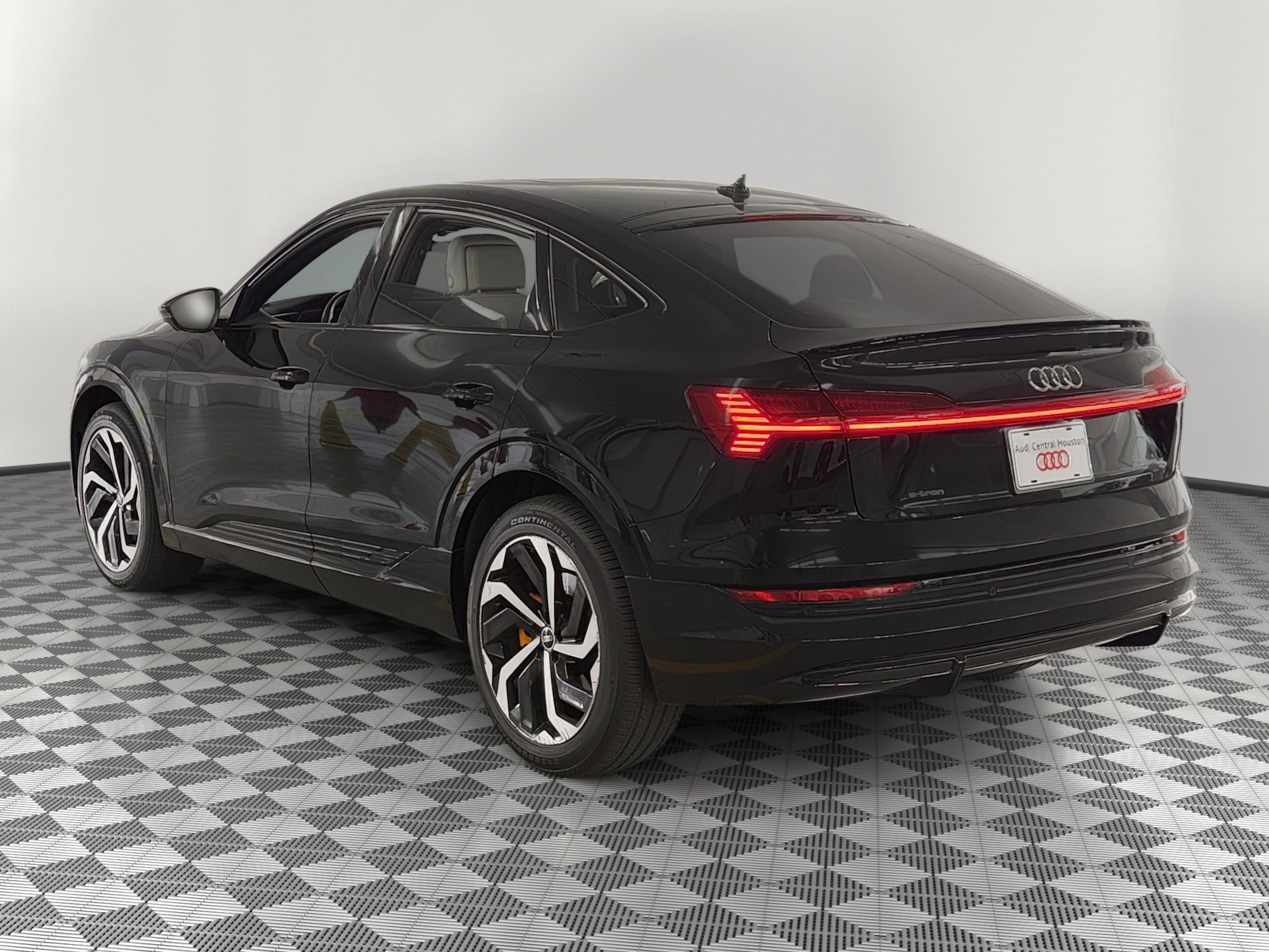 E-tron Sportback S Line Premium Plus SUV