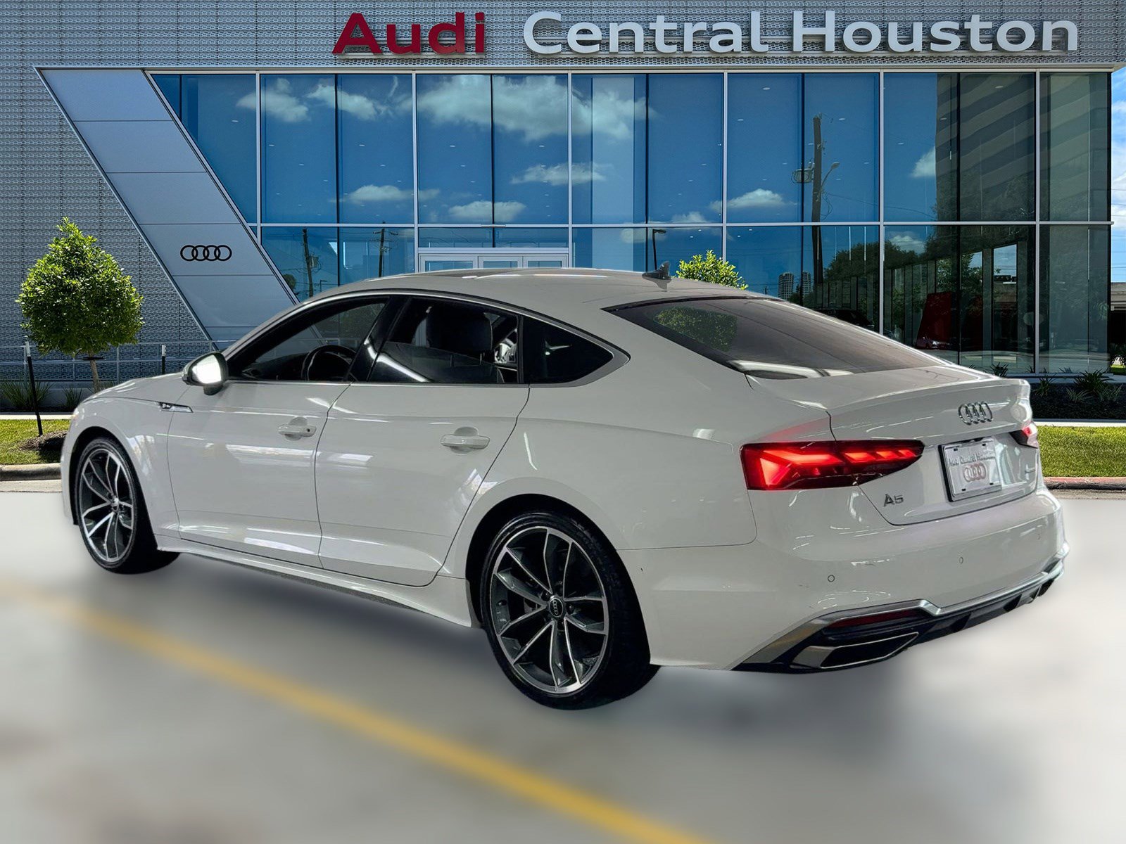 2023 Audi A5 S line Quattro Premium Plus photo 2