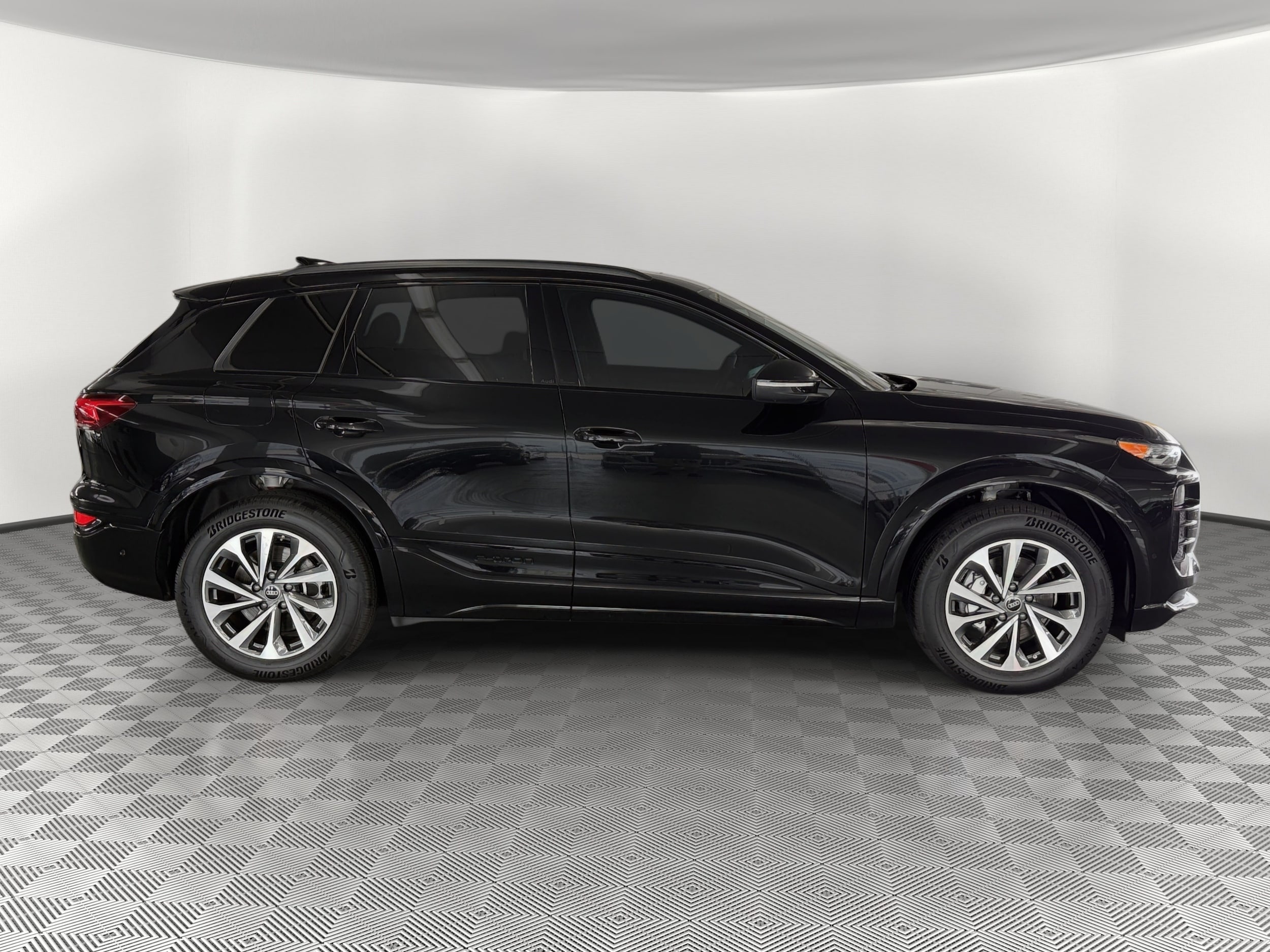 Q6 E-tron Premium SUV