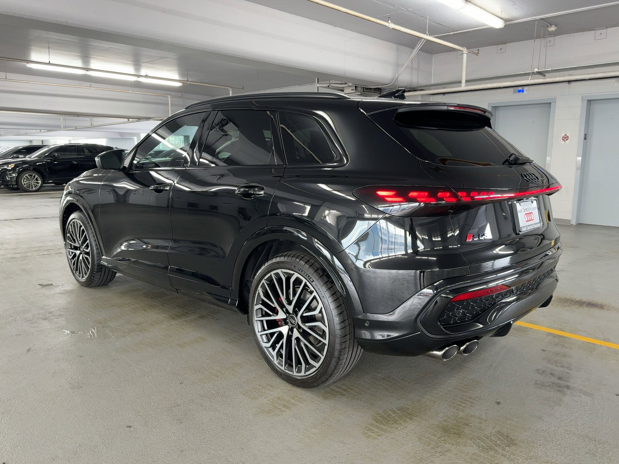 2025 Audi SQ5 Premium Plus photo 3