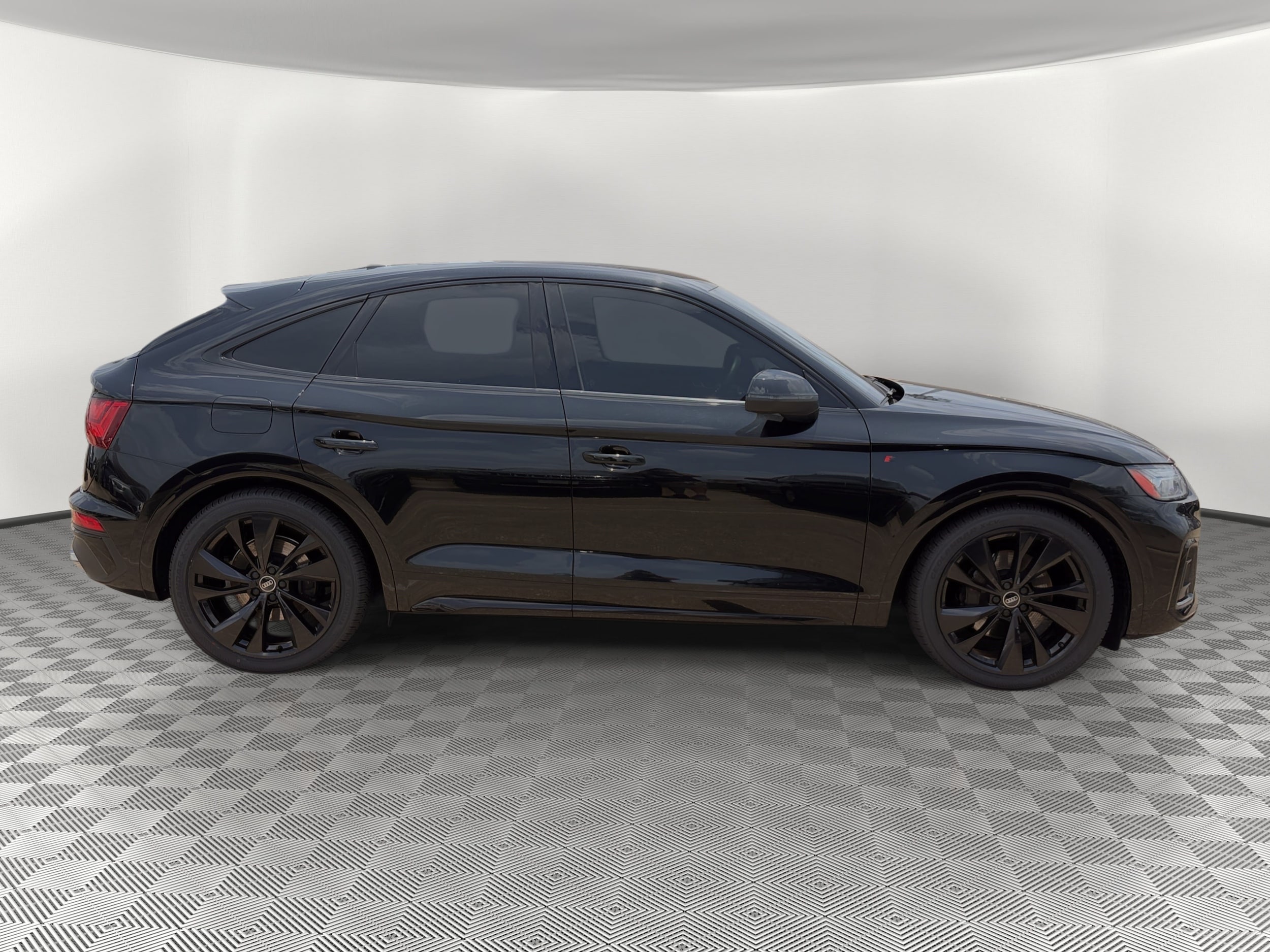 SQ5 Sportback Premium Plus SUV