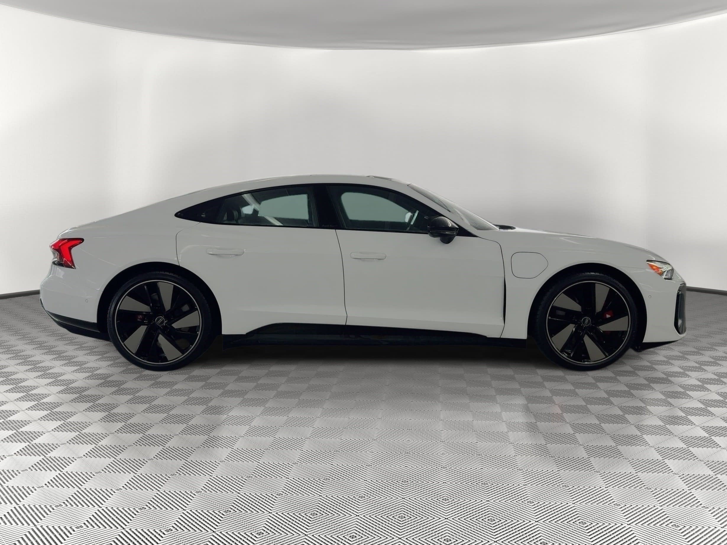 2026 Audi S e-tron GT Premium Plus - Photo 8