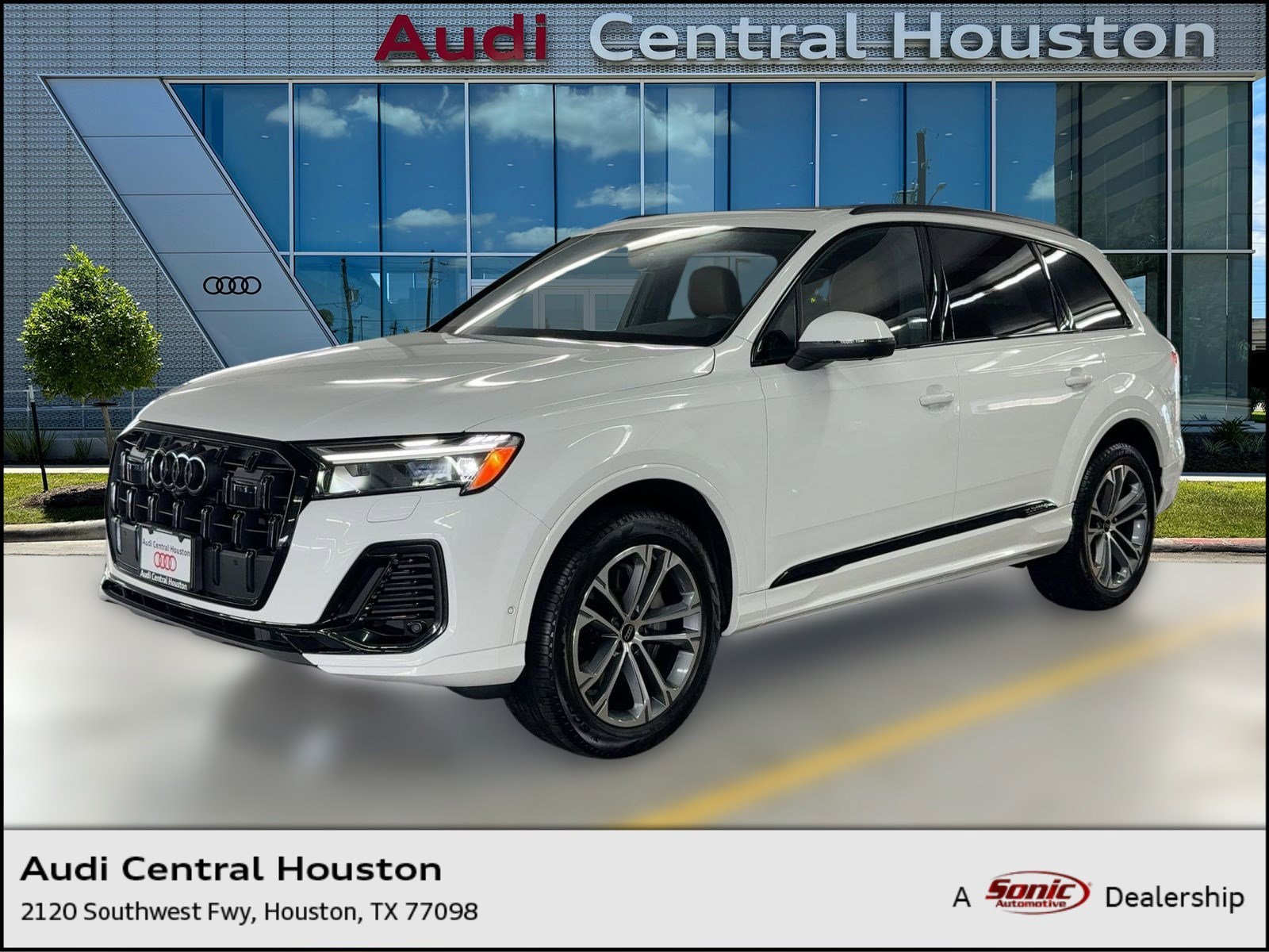 2026 Audi Q7 Premium's photo