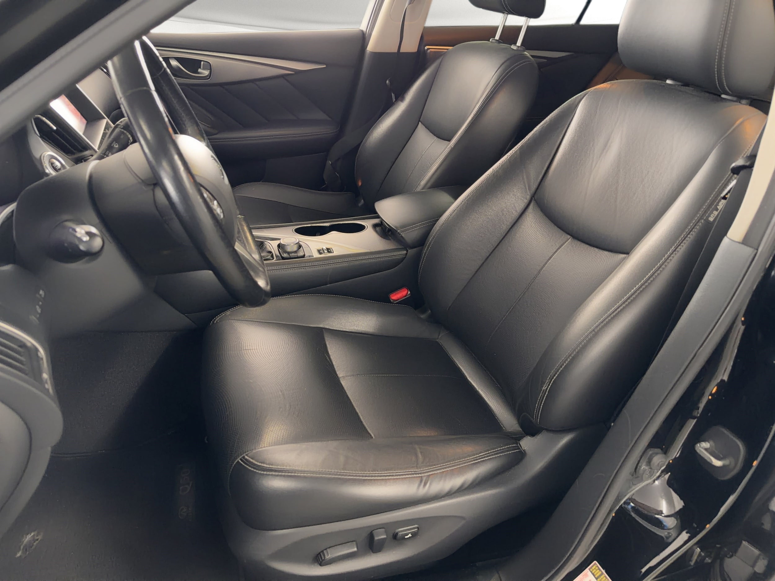 Q50 Premium Sedan