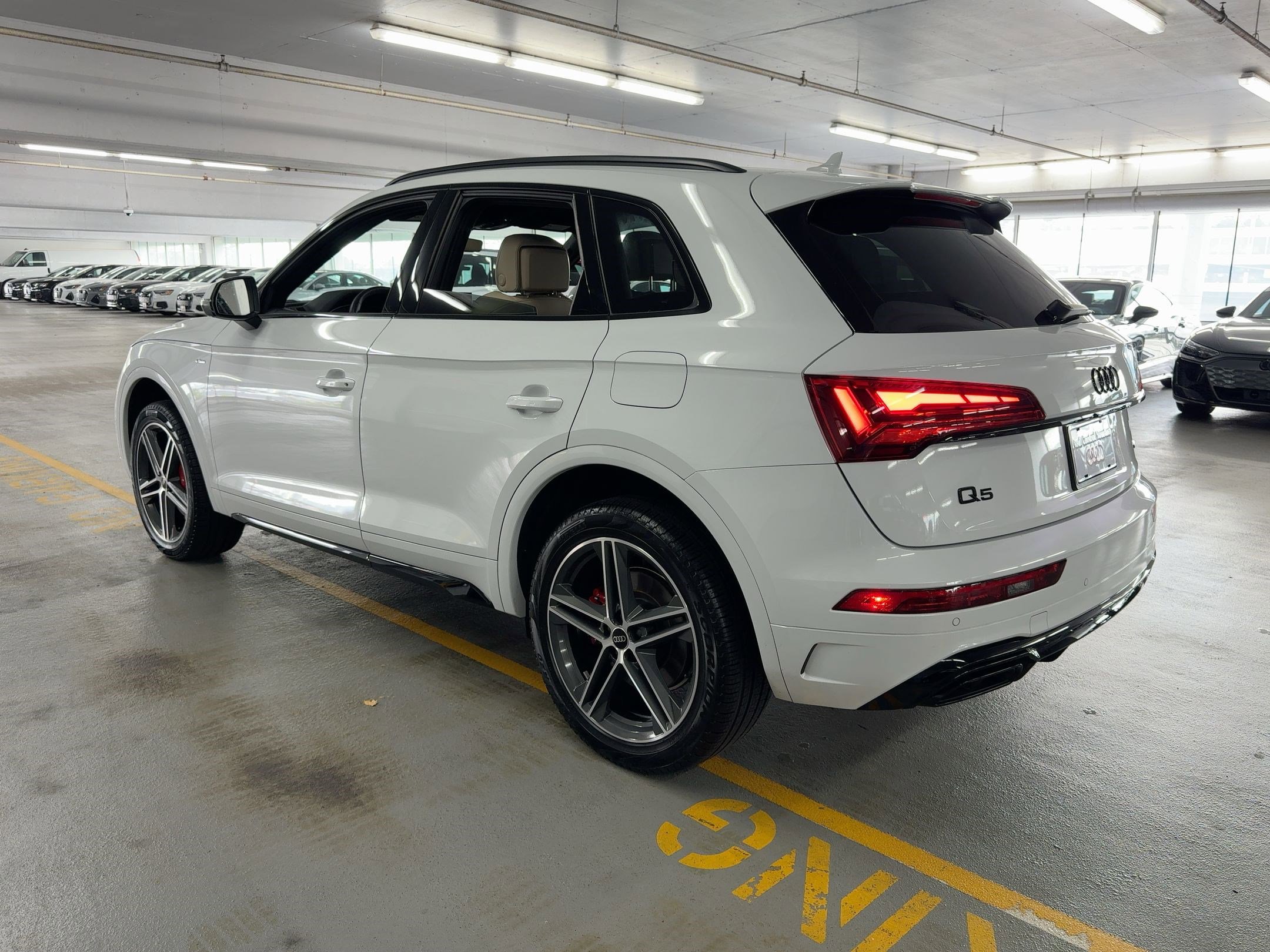 2024 Audi Q5 S line Premium Plus photo 2