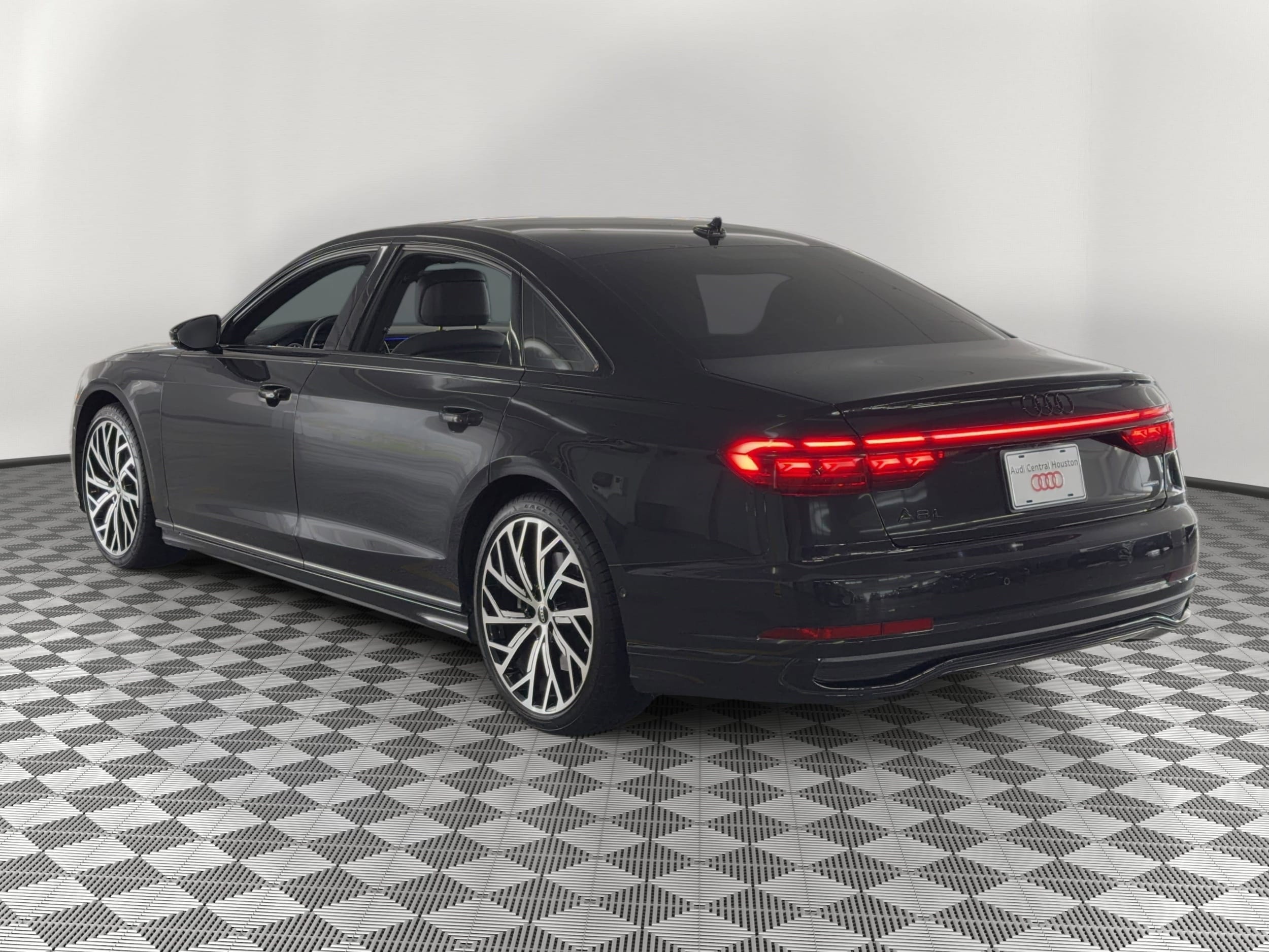 A8 L 55 TFSI Quattro Sedan