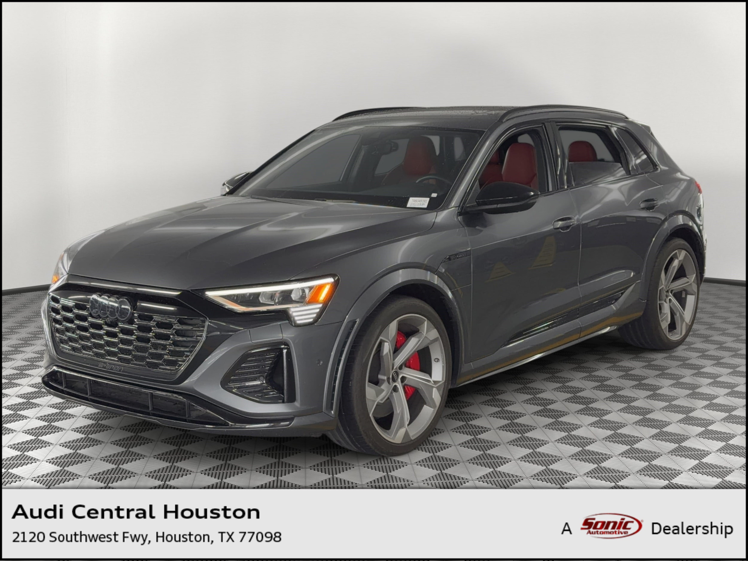 SQ8 E-tron Premium Plus SUV
