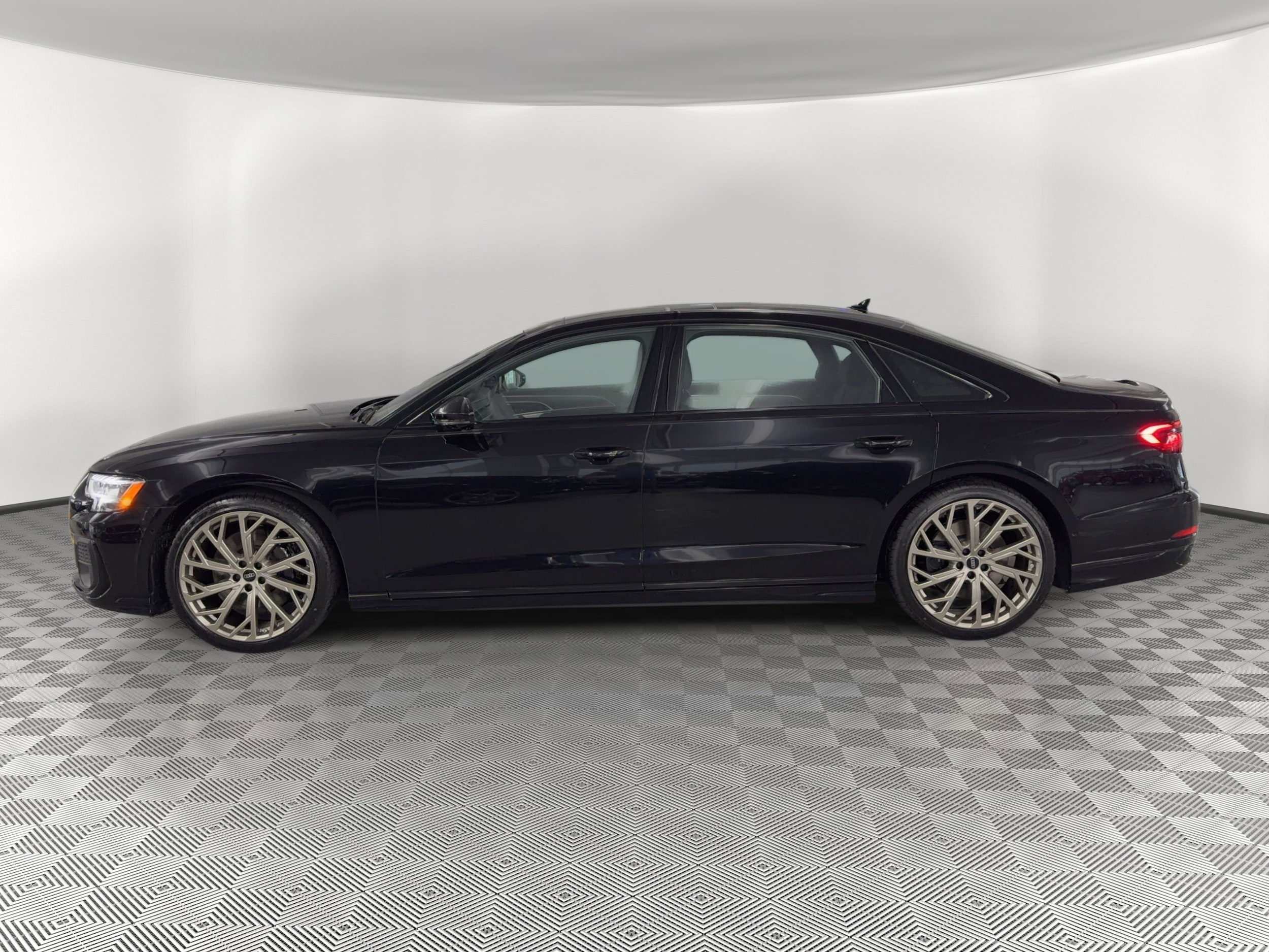 A8 L Quattro Sedan