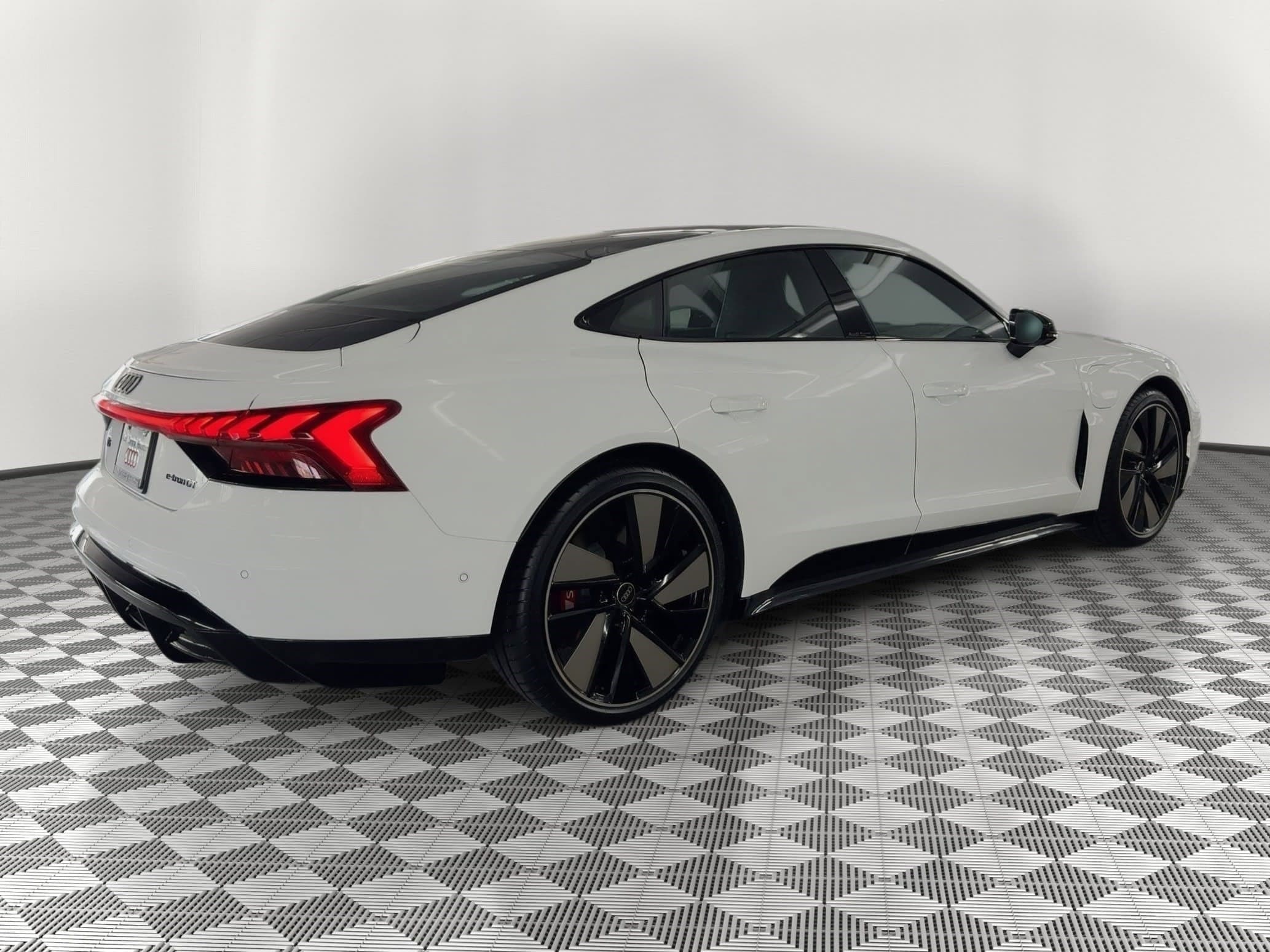 2026 Audi S e-tron GT Premium Plus - Photo 9
