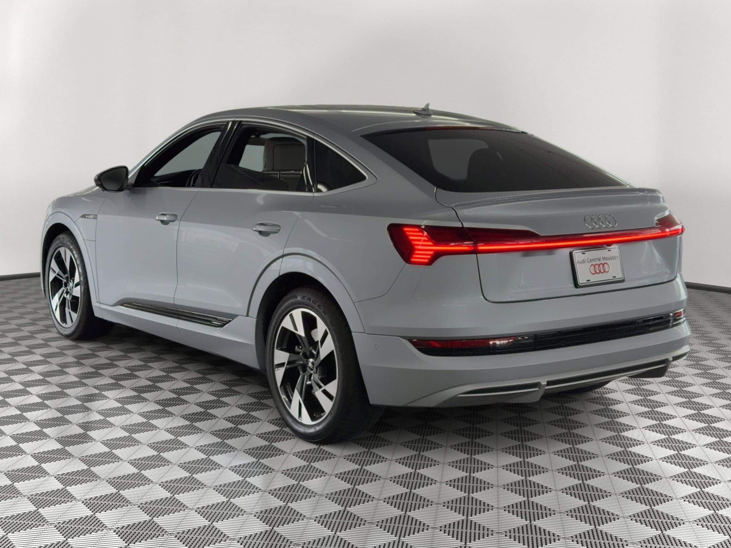E-tron Sportback S Line Premium Plus SUV