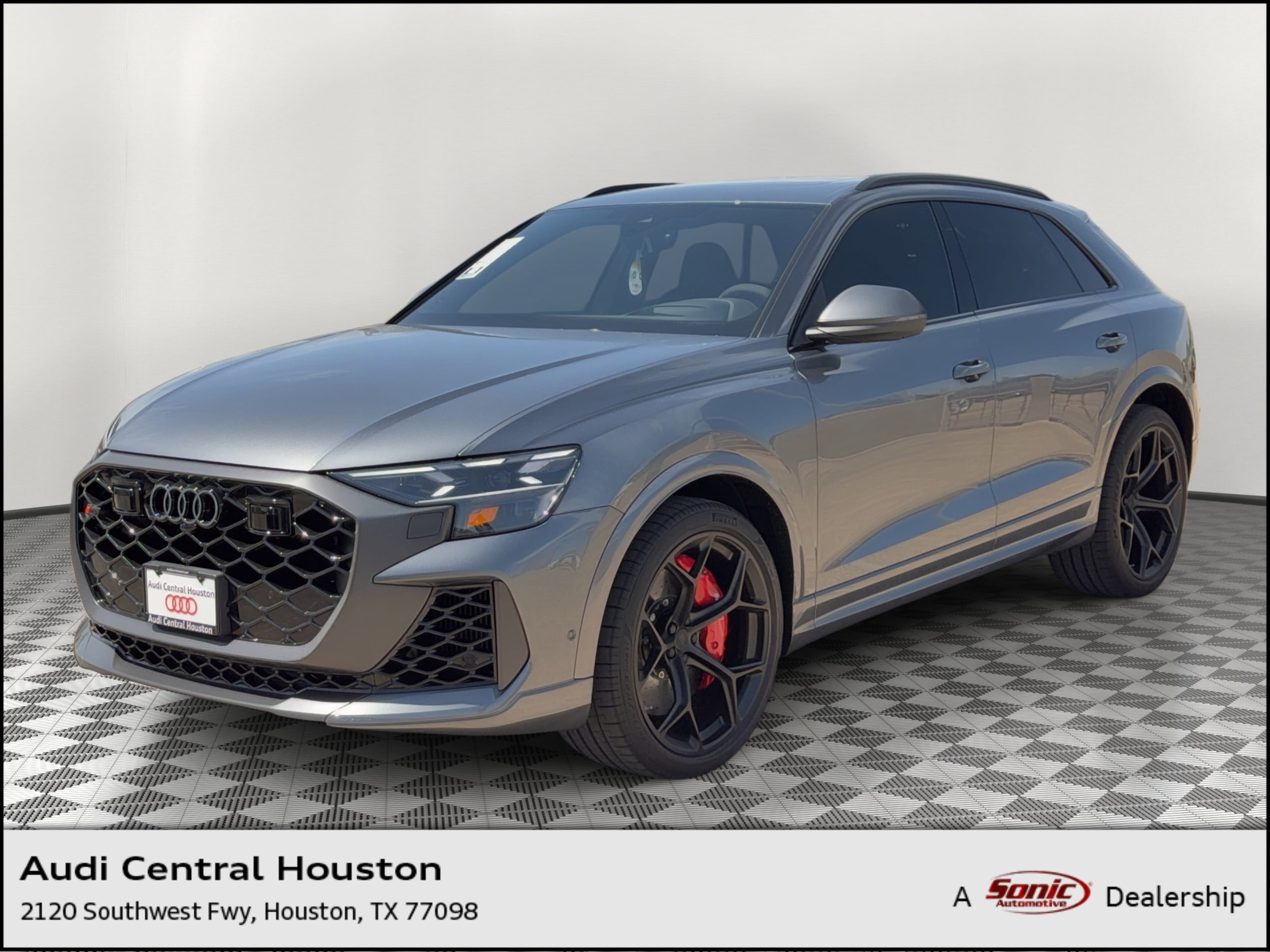 2026 Audi RS Q8 -'s photo