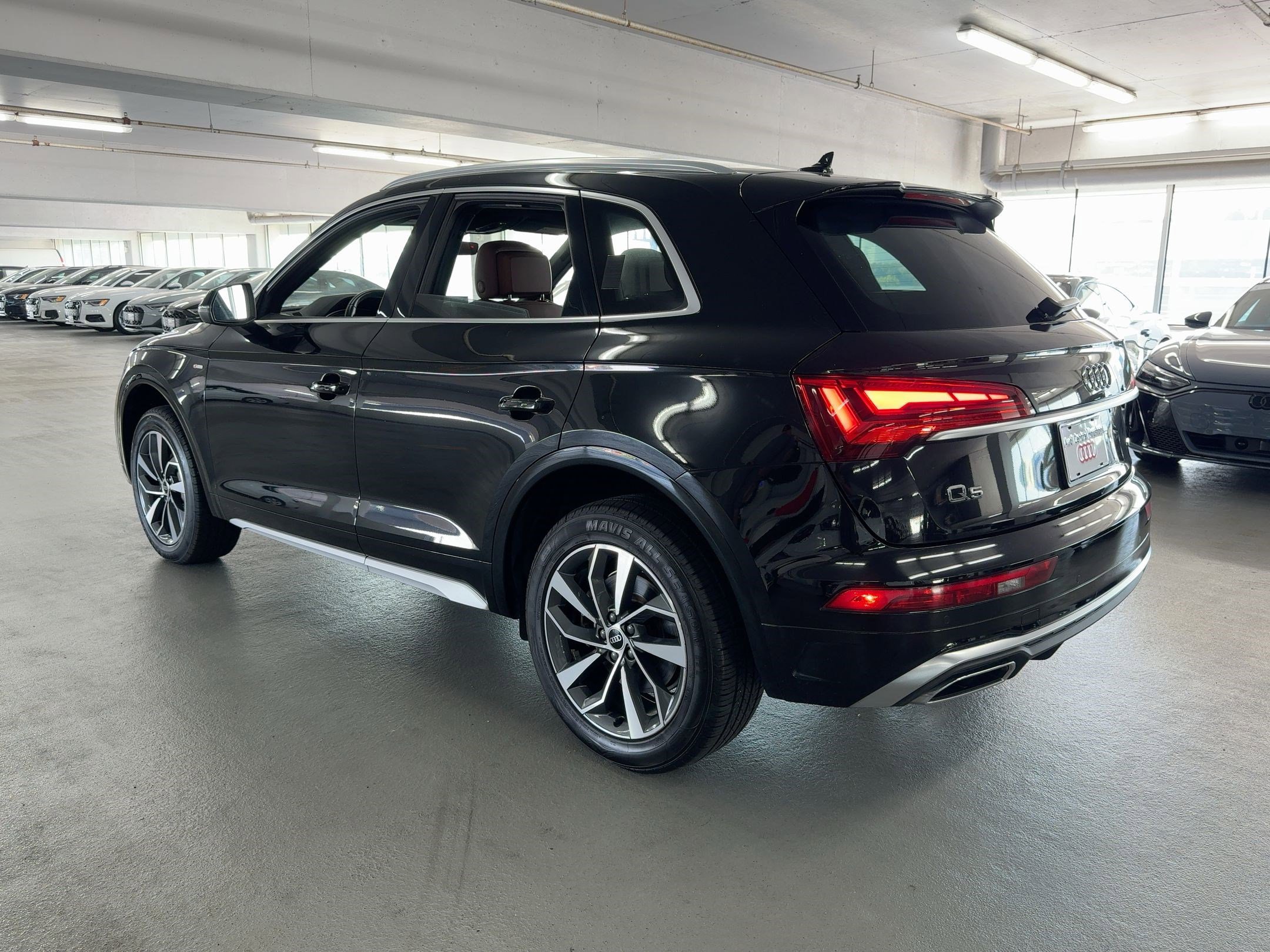 2023 Audi Q5 S line Premium Plus photo 3