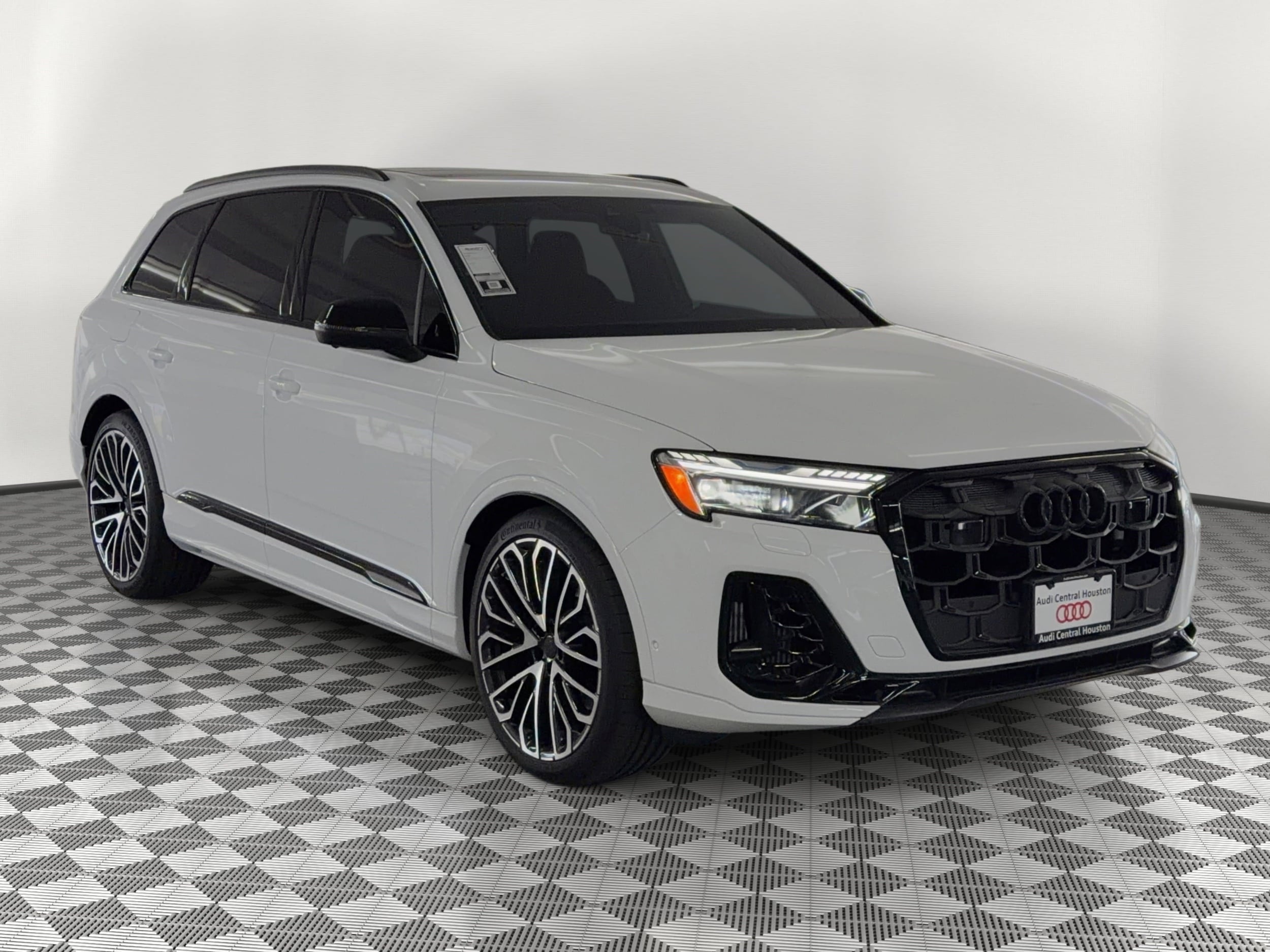 SQ7 Prestige SUV