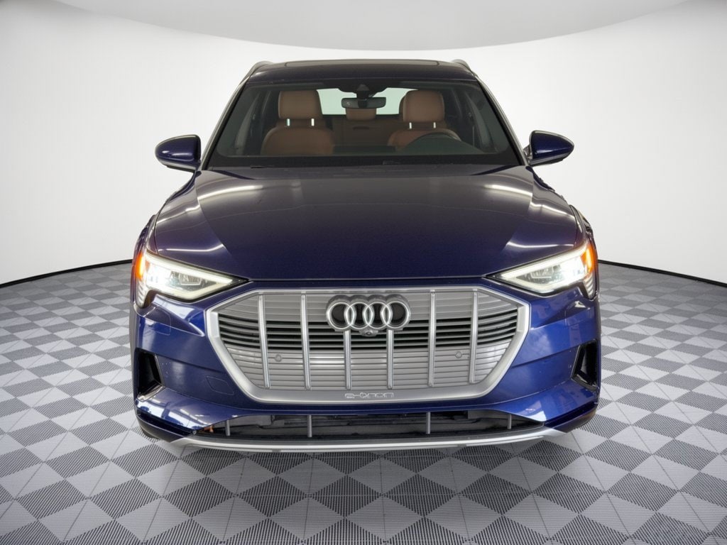 E-tron Premium Plus SUV