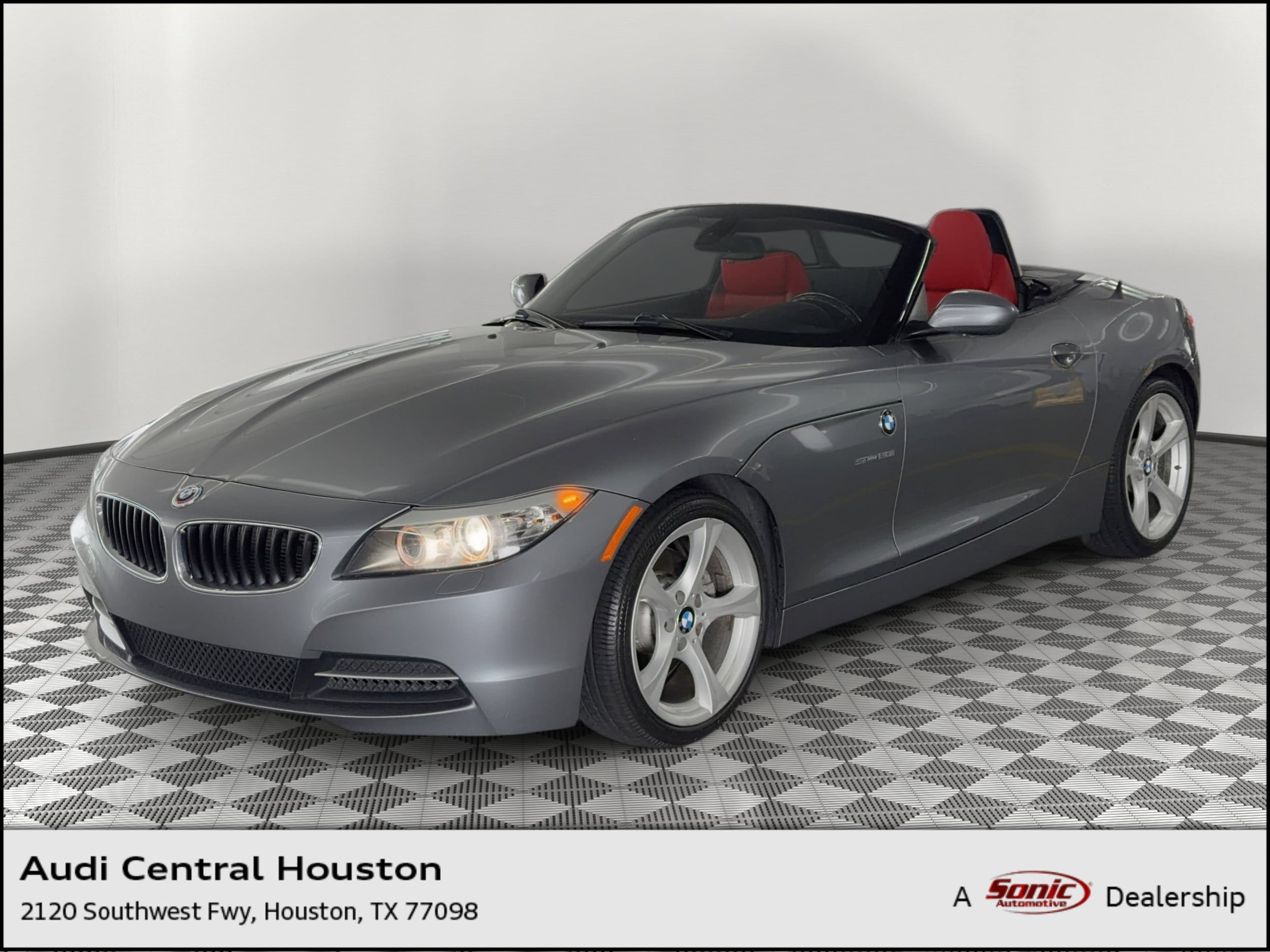 2013 BMW Z4 sDrive28i's photo