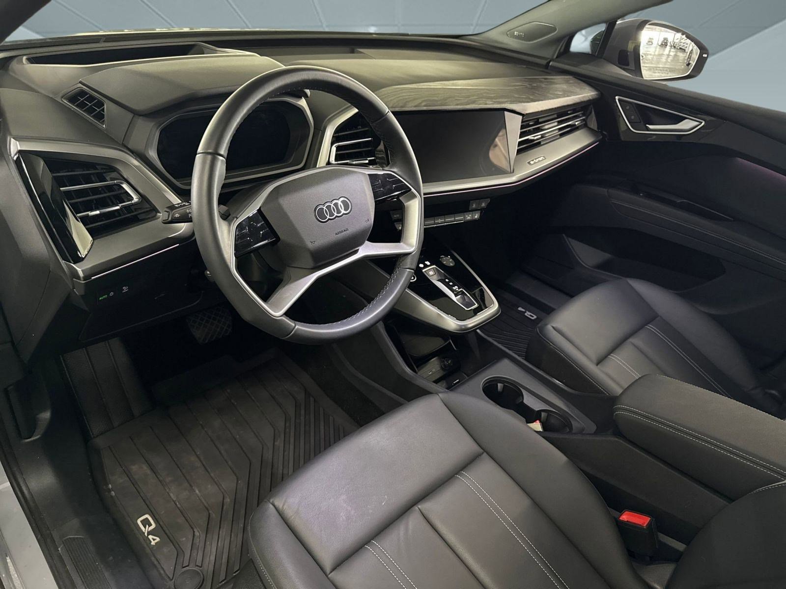 2024 Audi Q4 E-tron Prestige photo 3