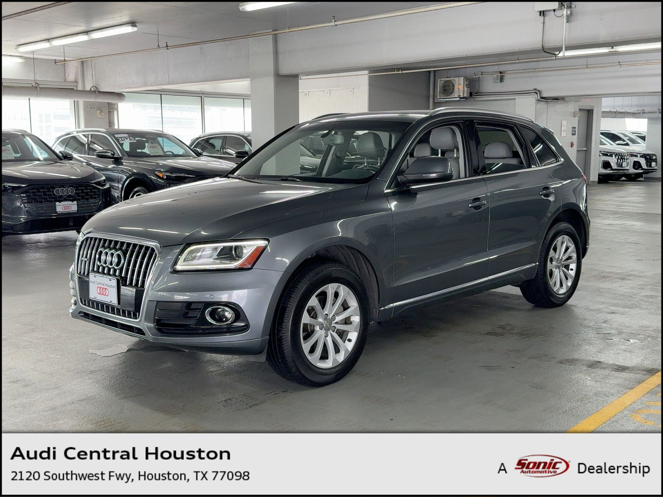 2013 Audi Q5 Premium's photo
