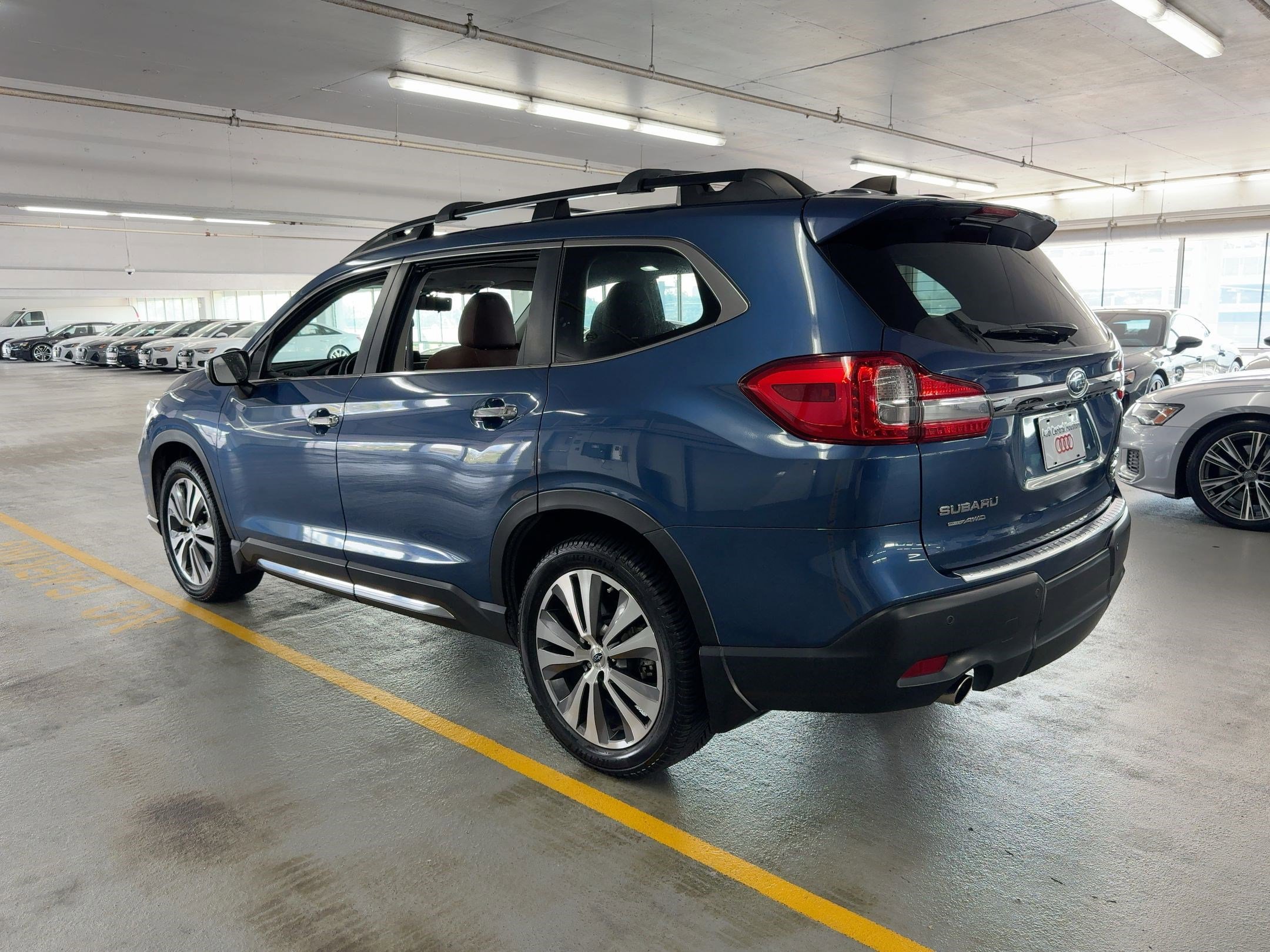2022 Subaru Ascent Touring photo 2
