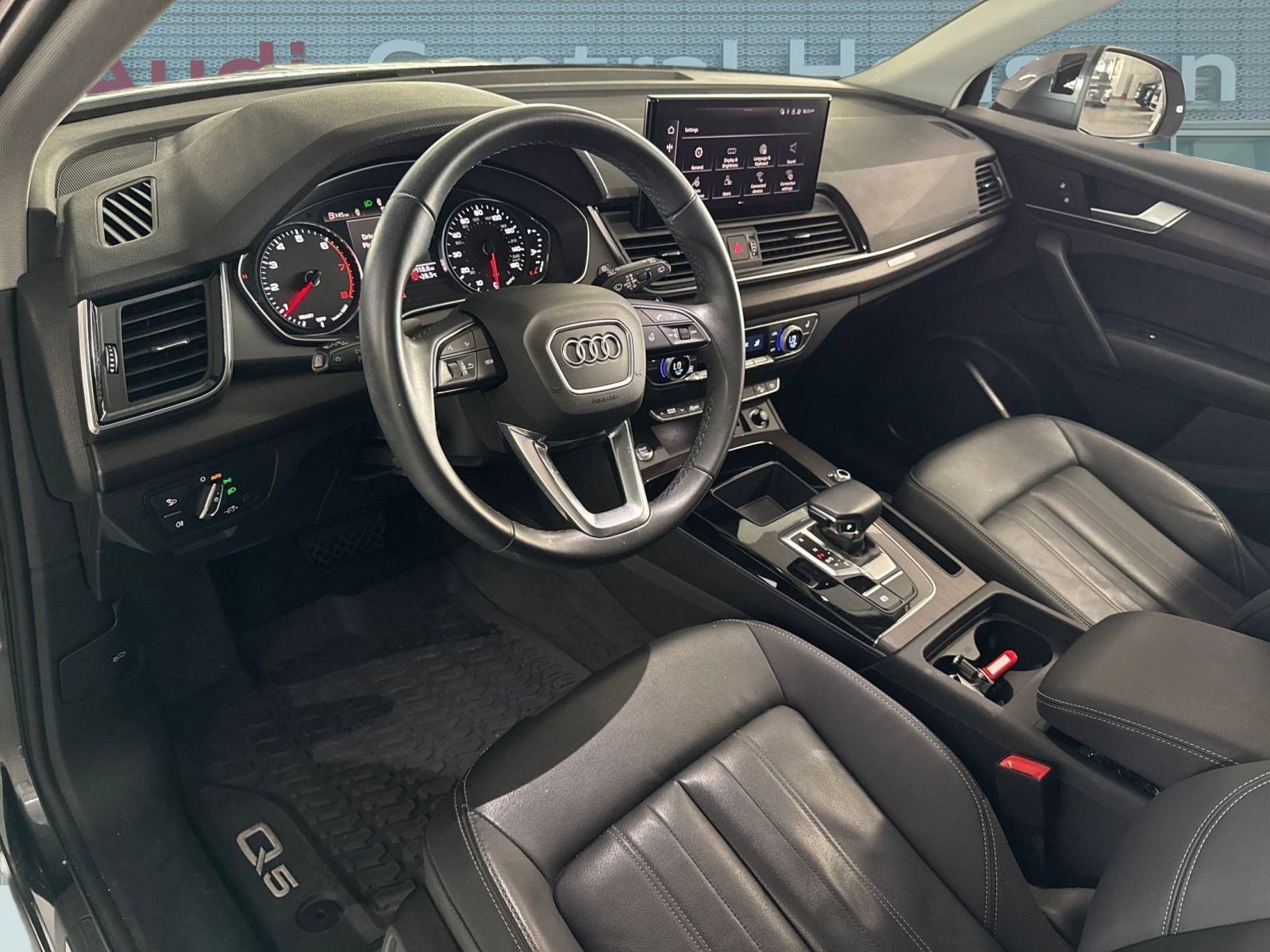 2023 Audi Q5 S line Premium photo 4