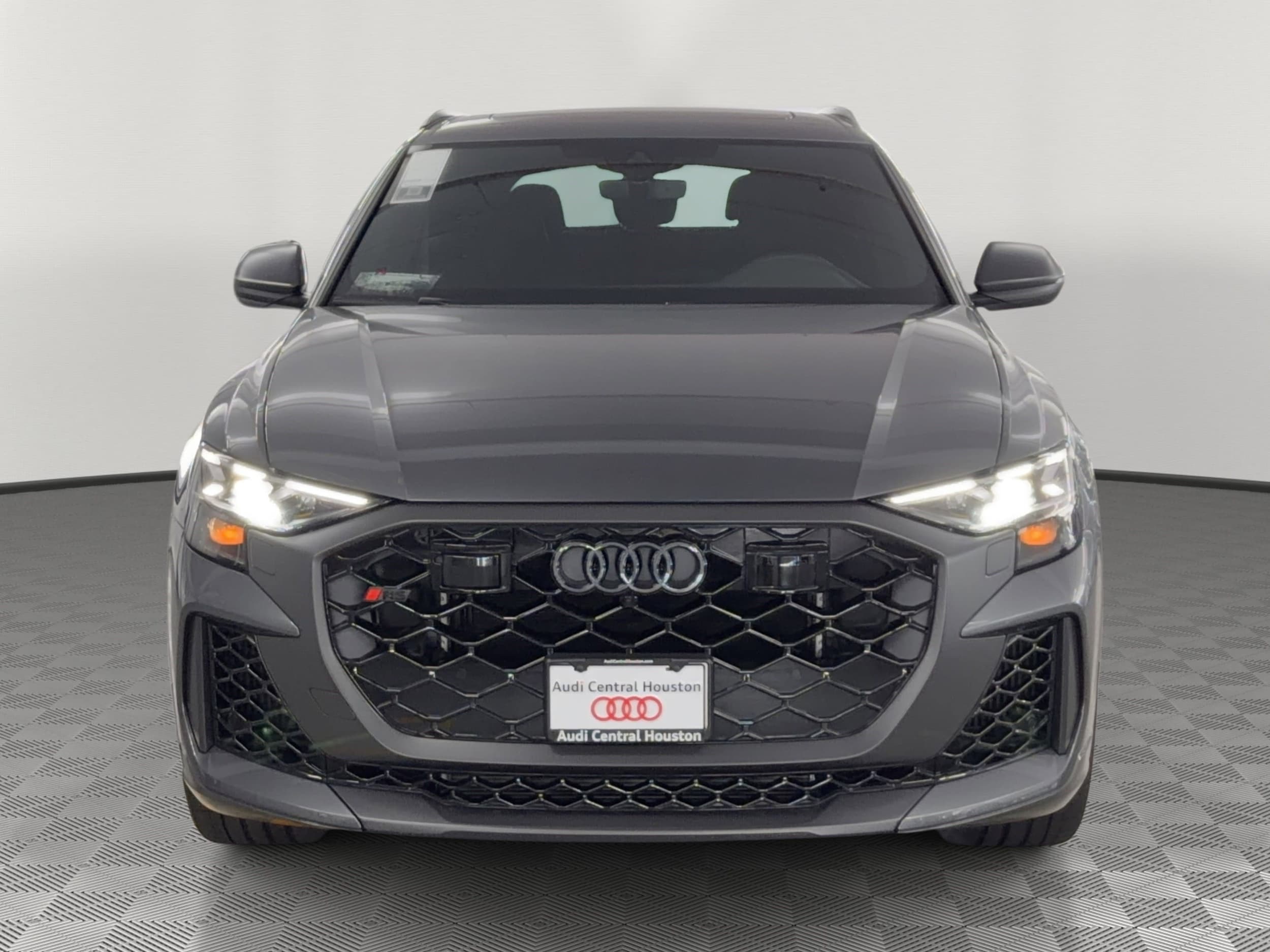 RS Q8 Performance SUV
