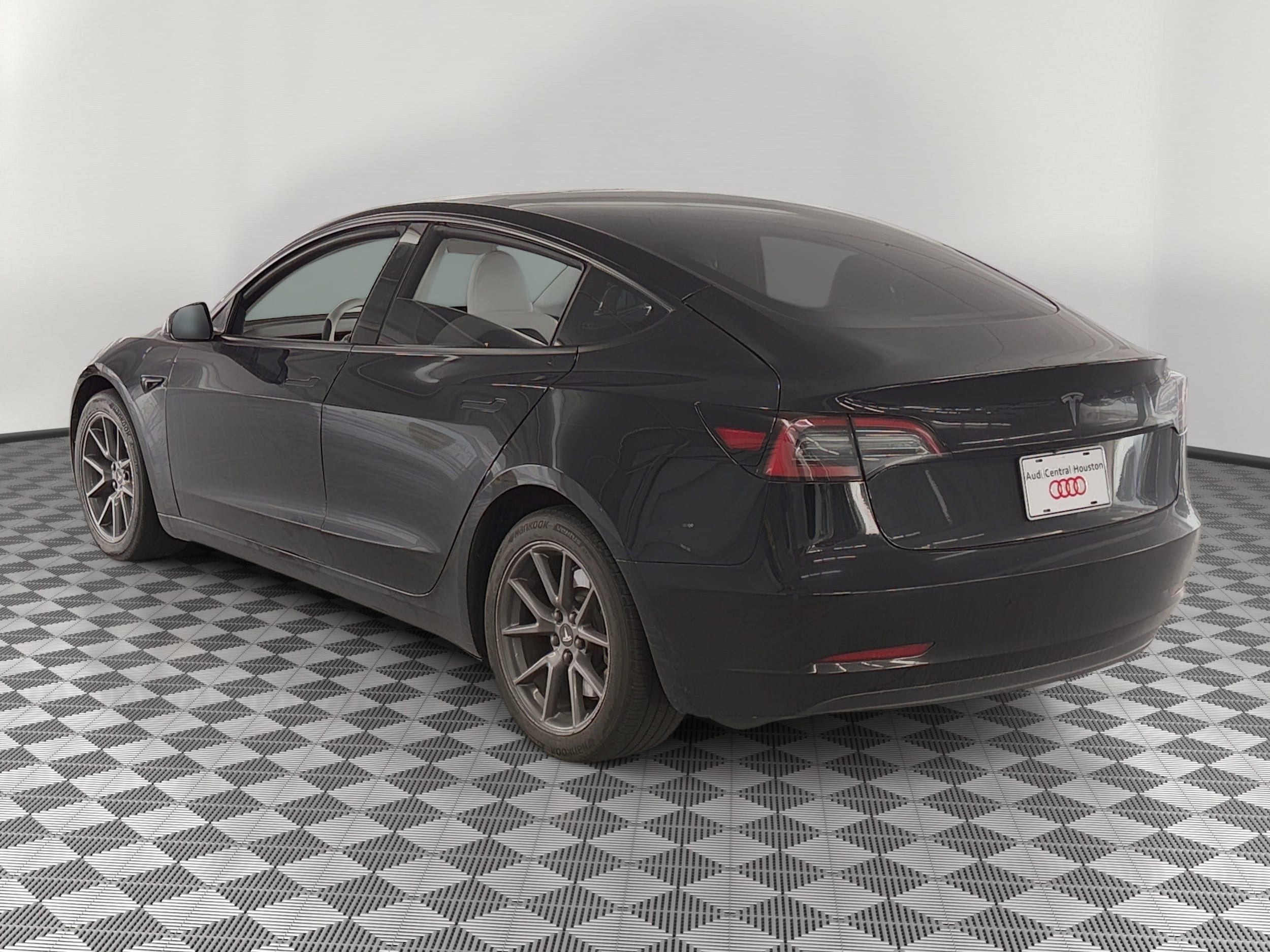 Model 3 Model 3 Rear-Wheel Drive (RWD) Sedan