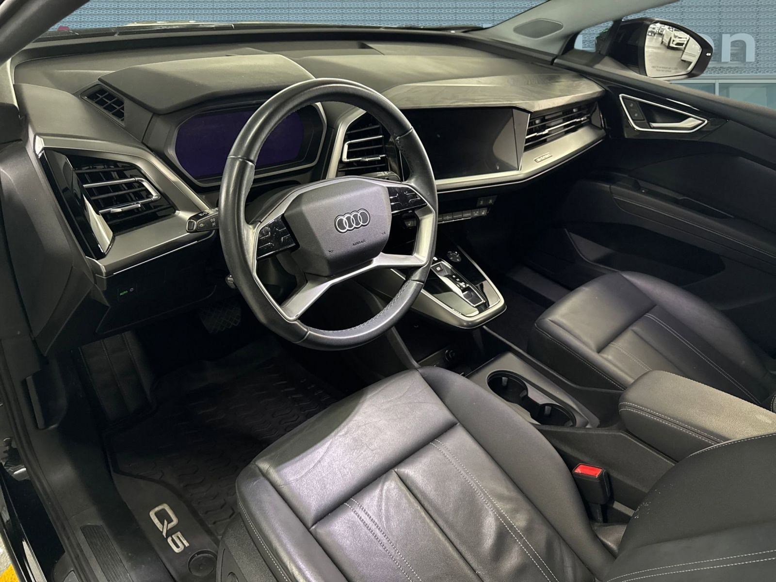 2022 Audi Q4 E-tron Premium photo 3