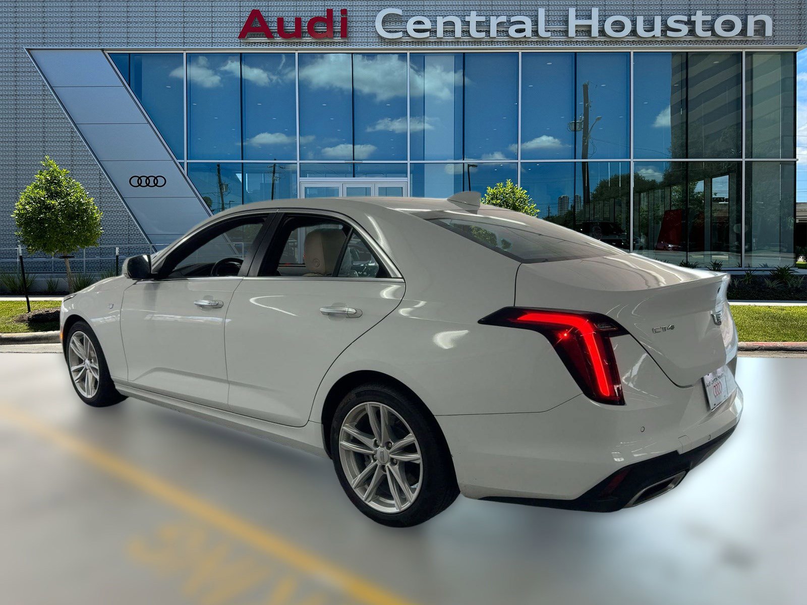 2024 Cadillac CT4 Luxury photo 3