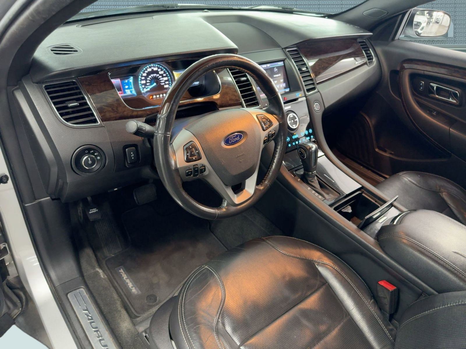 2013 Ford Taurus Limited photo 4