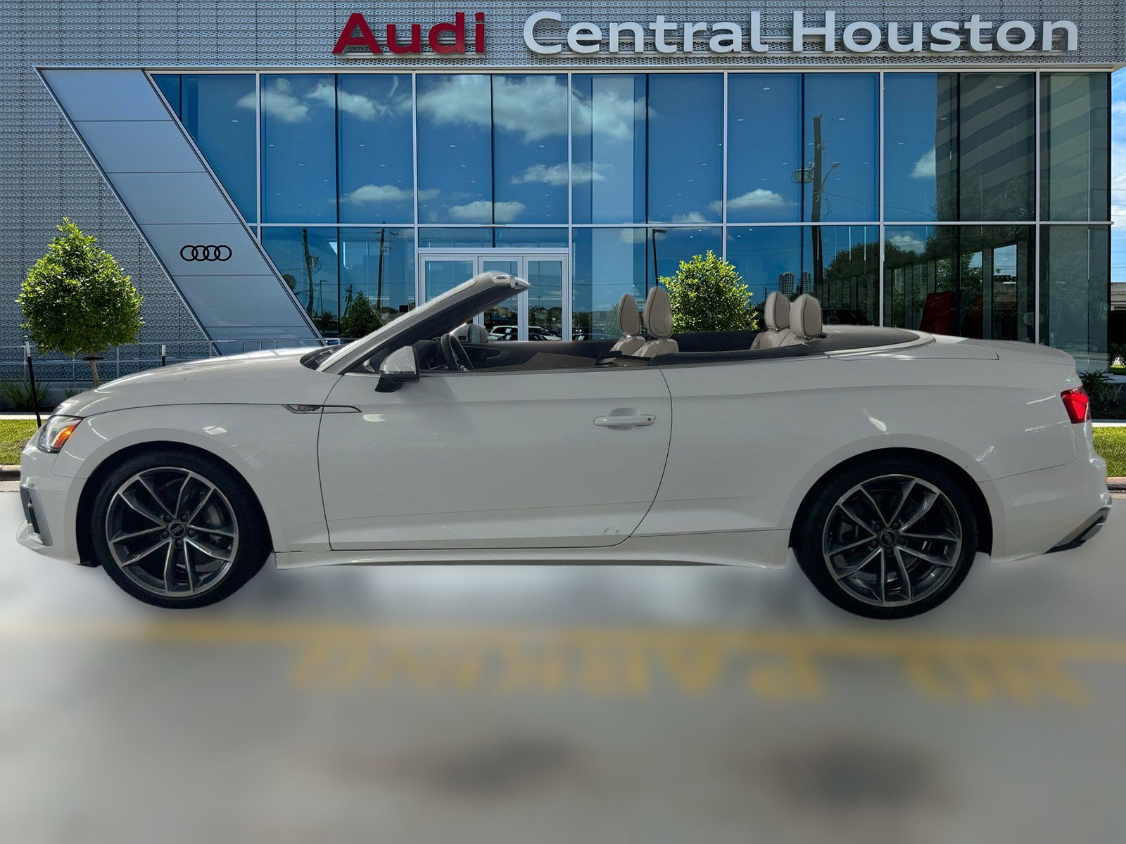 2024 Audi A5 S line Premium Plus Cabriolet photo 2