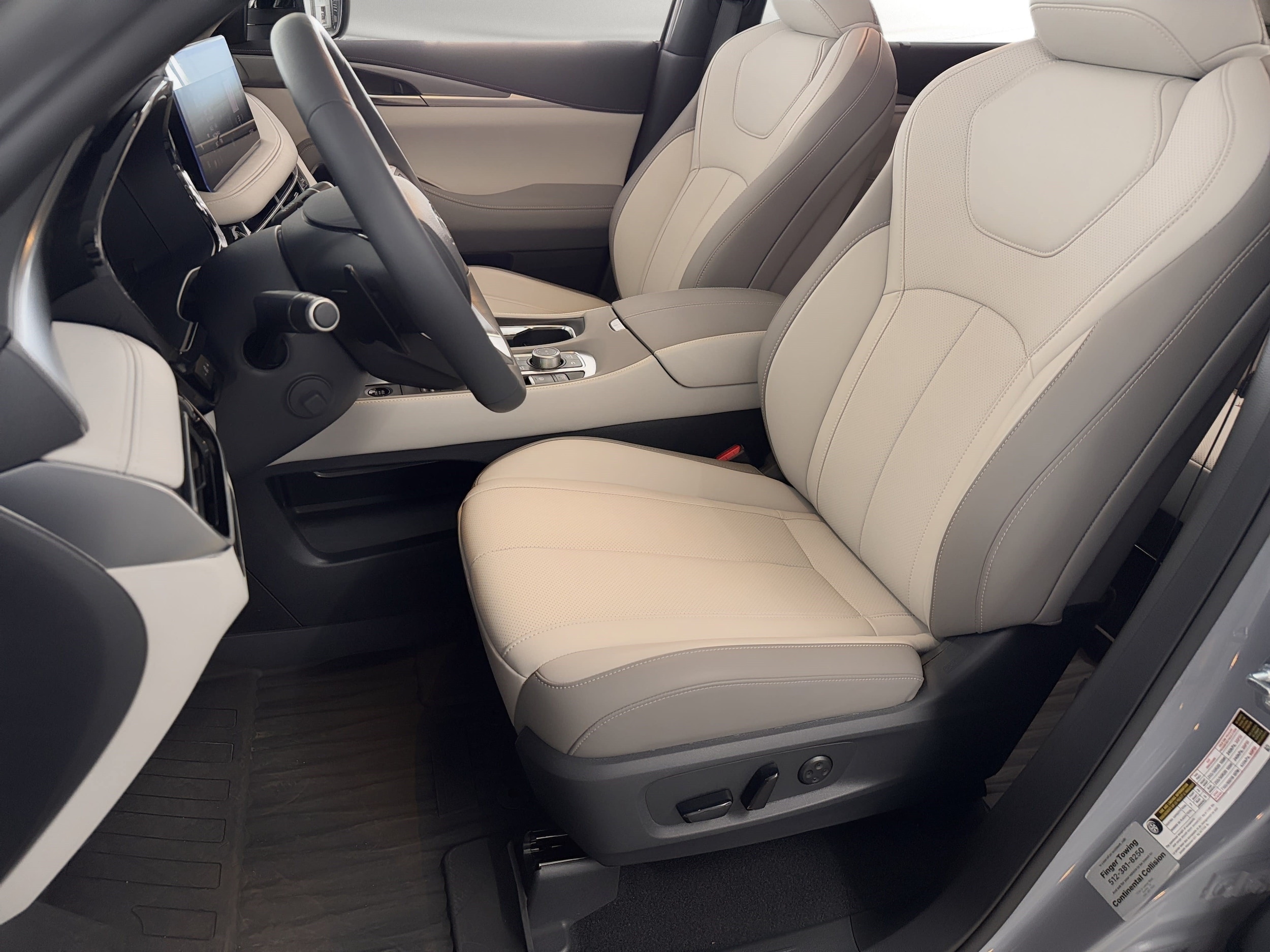 QX60 LUXE SUV